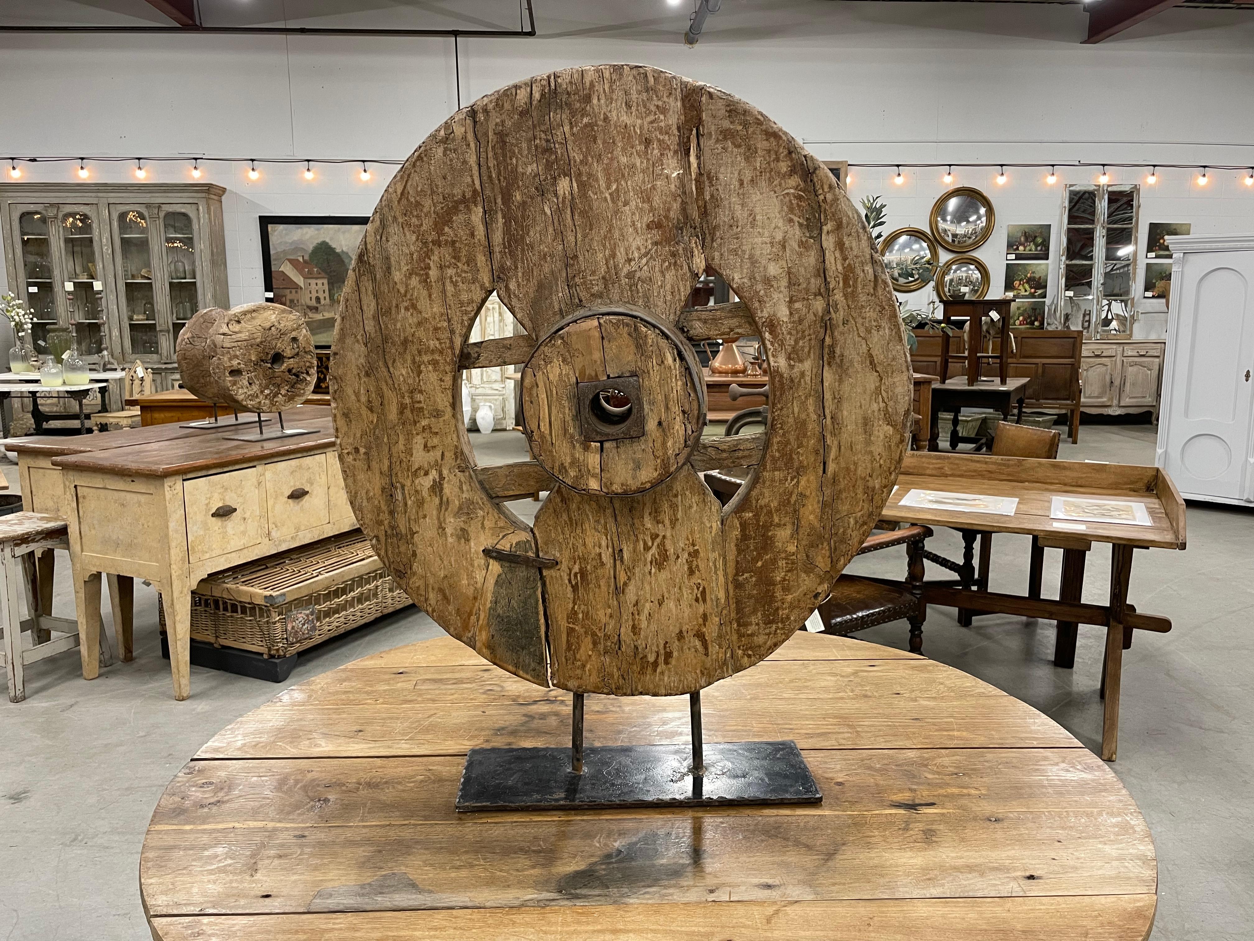 Antique Carved Wooden Cart Wheel In Good Condition For Sale In Calgary, Alberta