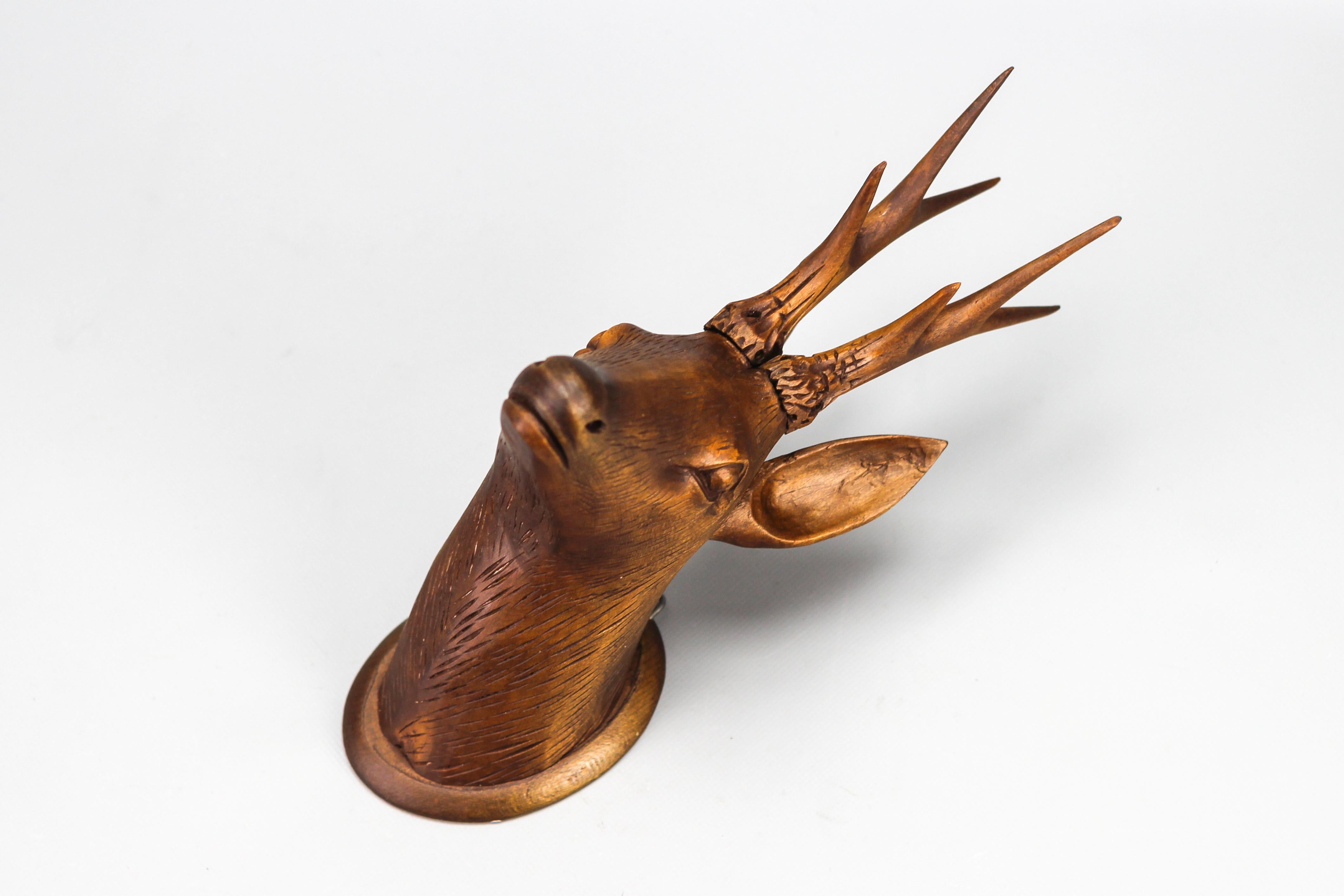 Early 20th Century Antique Carved Wooden Deer's Head Wall Decoration, Germany, ca 1920 For Sale