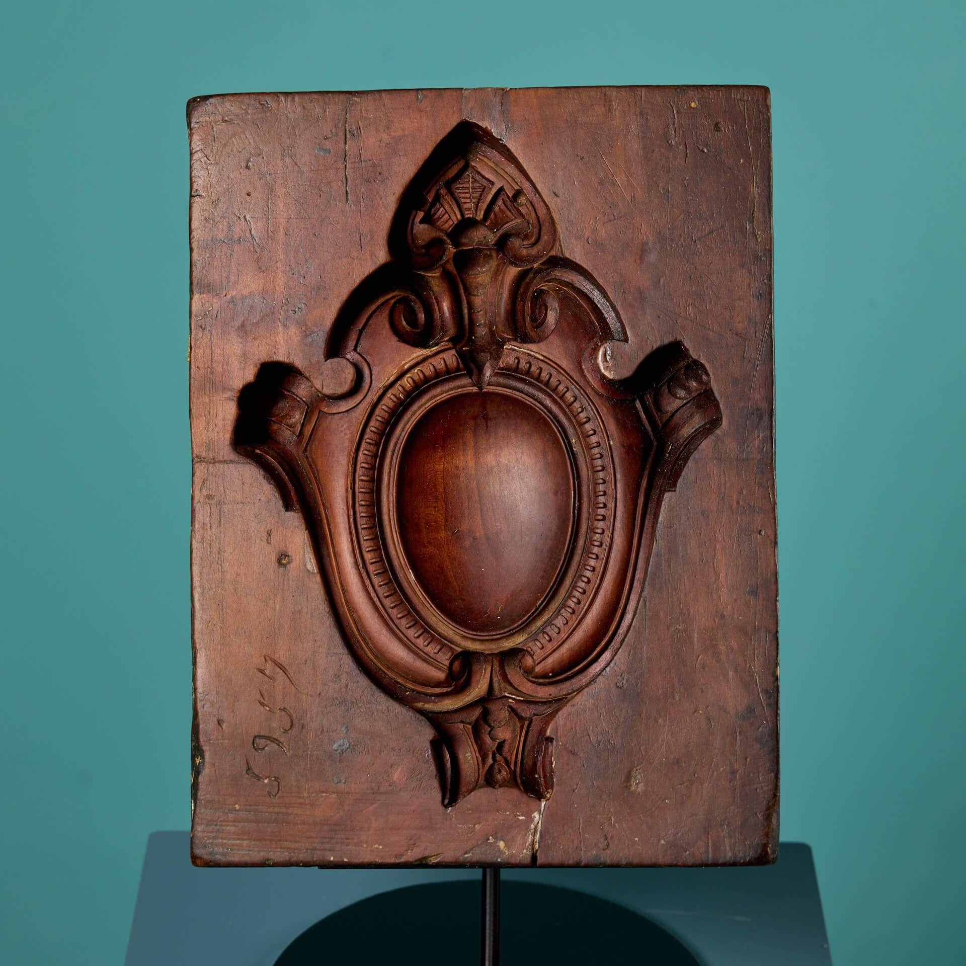 Antike geschnitzte Holzform Ex. Tucker-Kollektion (Viktorianisch) im Angebot