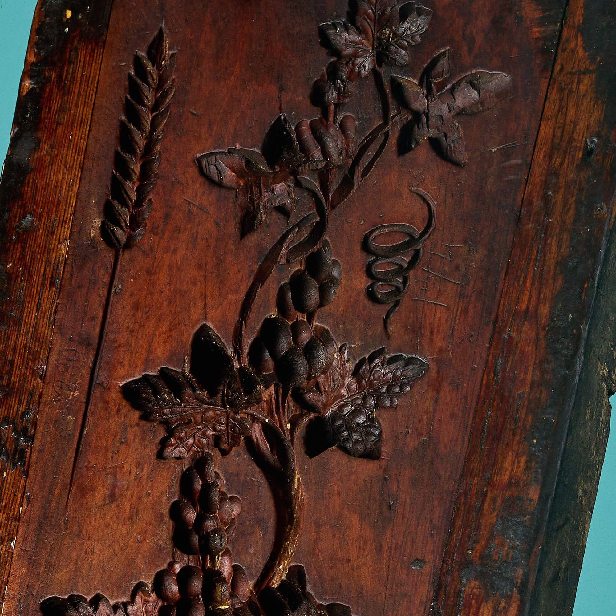 Antike geschnitzte Holzform Ex. Tucker-Kollektion (Englisch) im Angebot