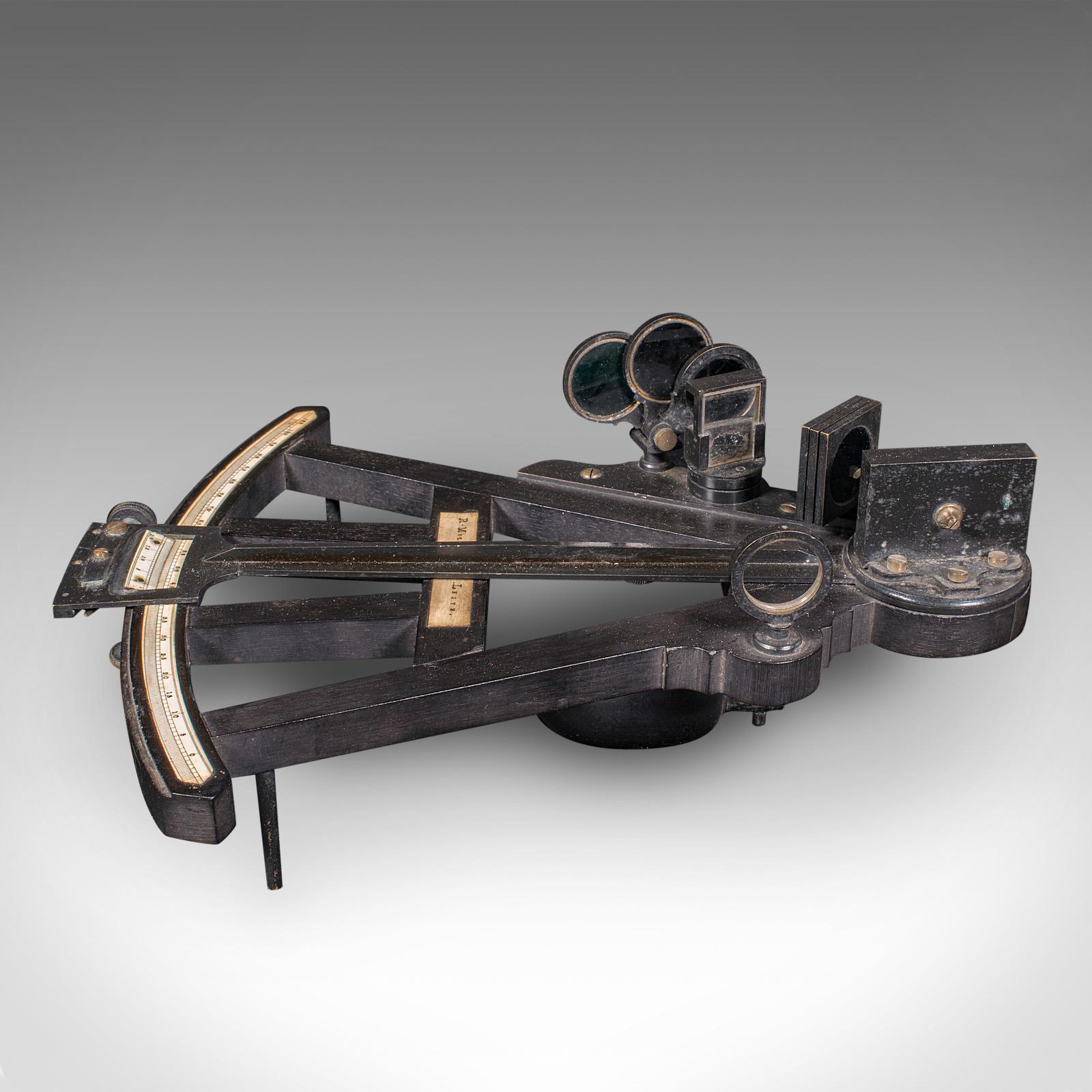 Octant écossais, ébène, instrument de navigation ancien, sextant, victorien Bon état - En vente à Hele, Devon, GB