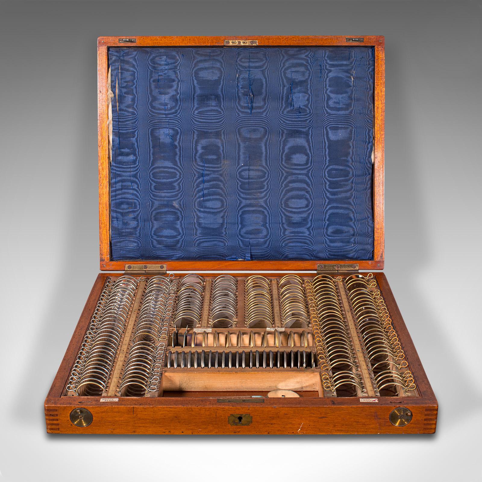 Britannique Ensemble d'optometristes d'antiquités, anglais, instrument optique, boîte, victorien en vente