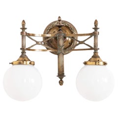 Antica lampada da parete GEC a due bracci in ottone fuso, con luce a scintillio, 1920 ca.