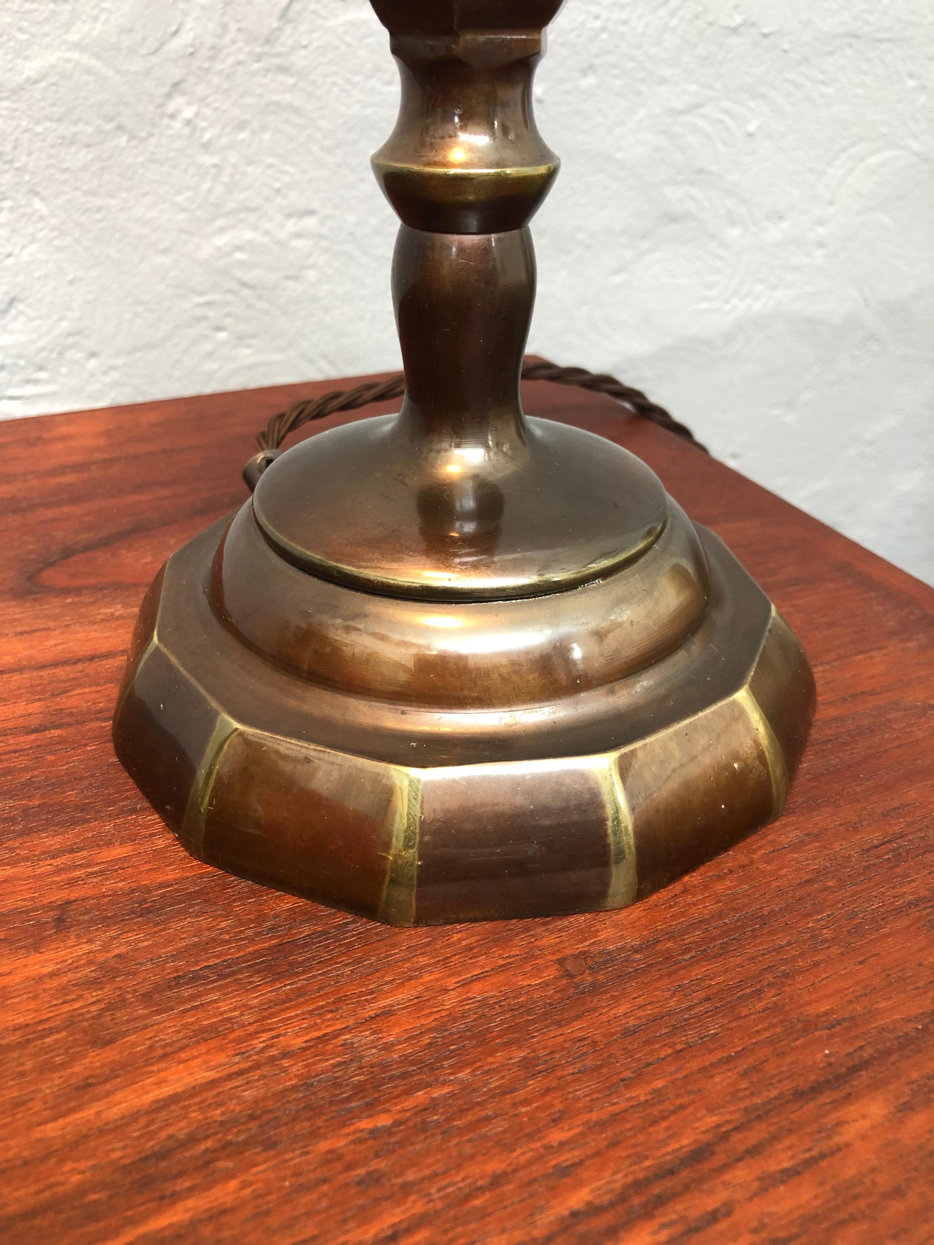 Antique Cast Bronze Art Deco Table Lamp For Sale 3