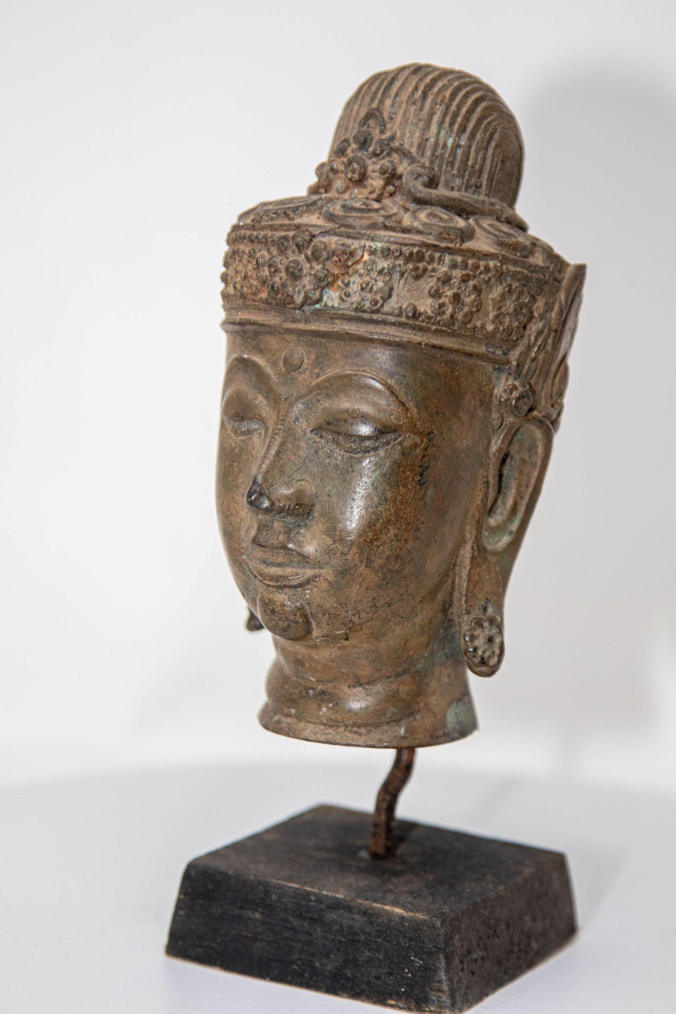 Antique Cast Bronze Buddha Head on Stand 19th C. In Good Condition In North Hollywood, CA