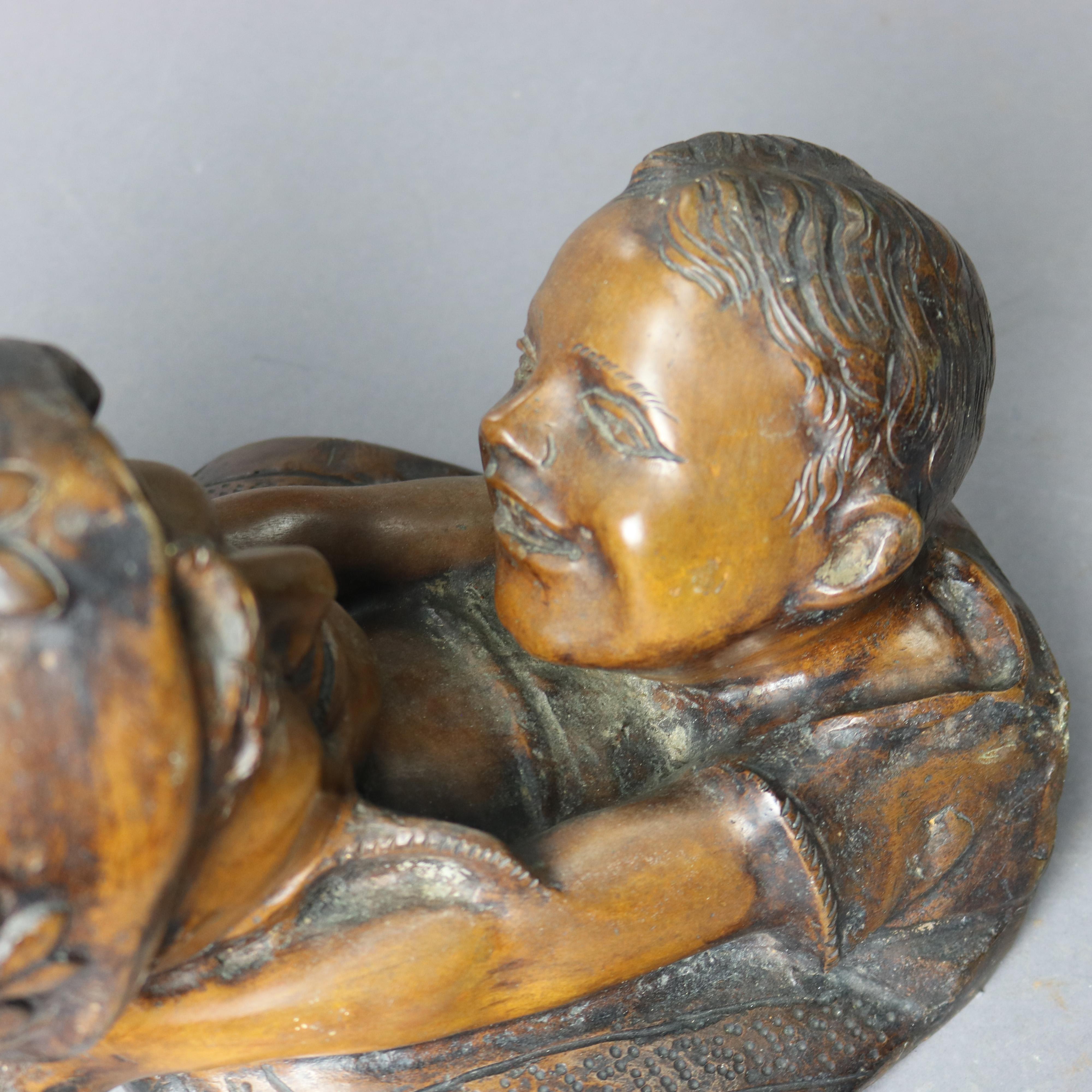 Bronze Sculpture mère & Child en bronze antique, circa 1900