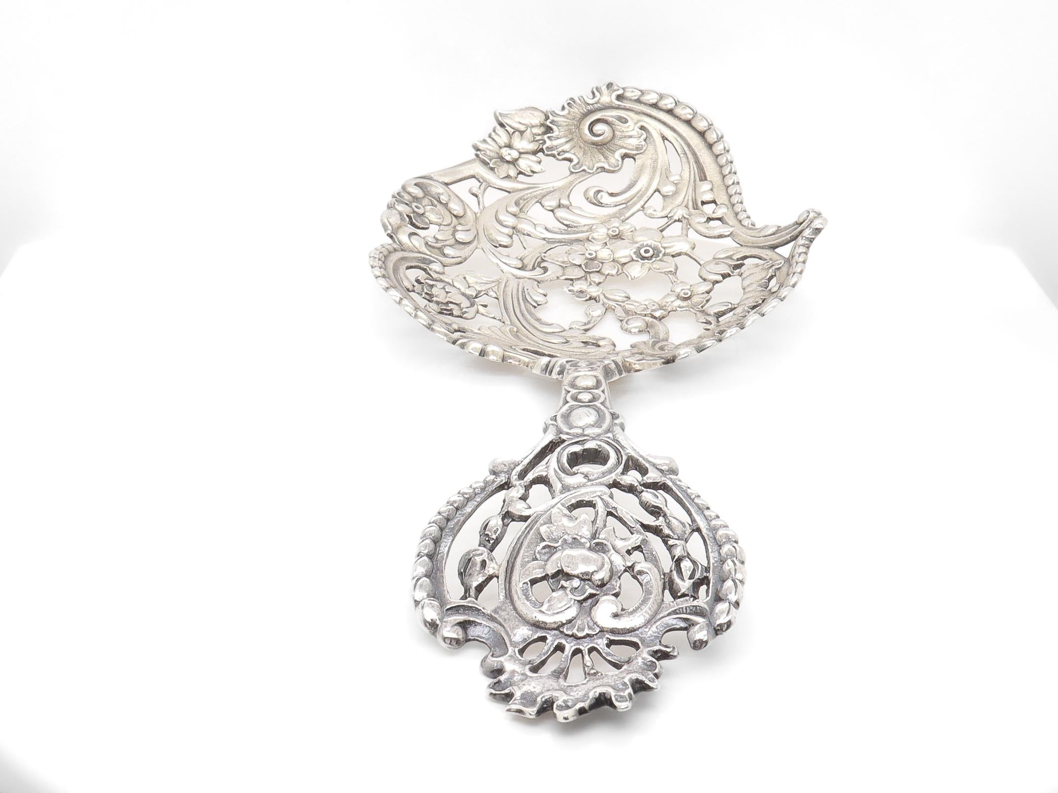 American Antique Cast Gorham Sterling Silver Bon Bon Spoon No. 586 with Flowers For Sale
