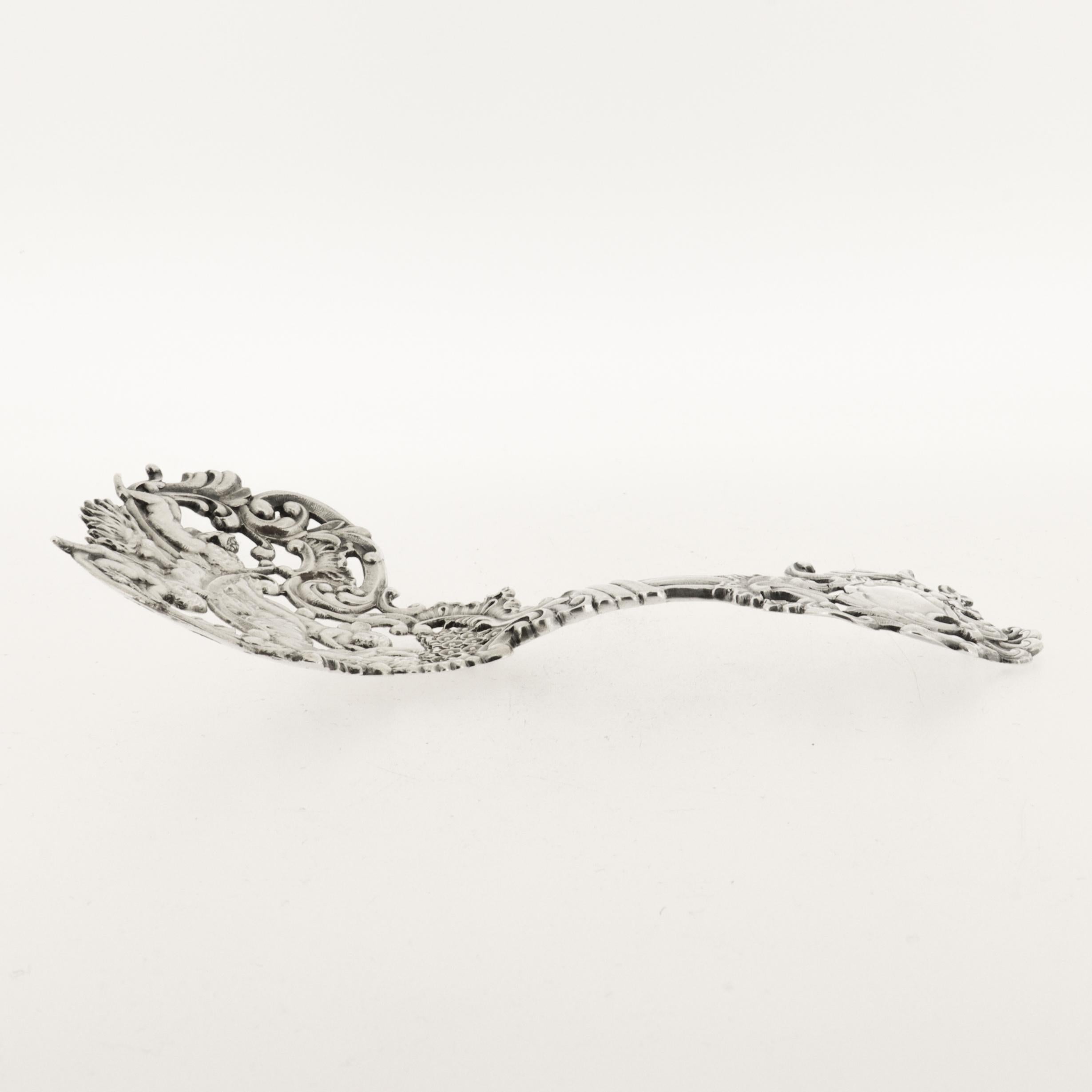 Calco Antico cucchiaio da bon bon in argento sterling Gorham No. 589 con cherubini in vendita
