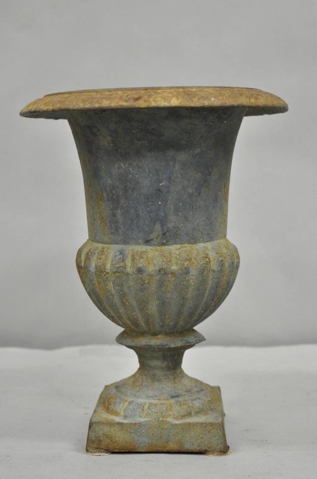 Altro Antique French, in ghisa, da 12