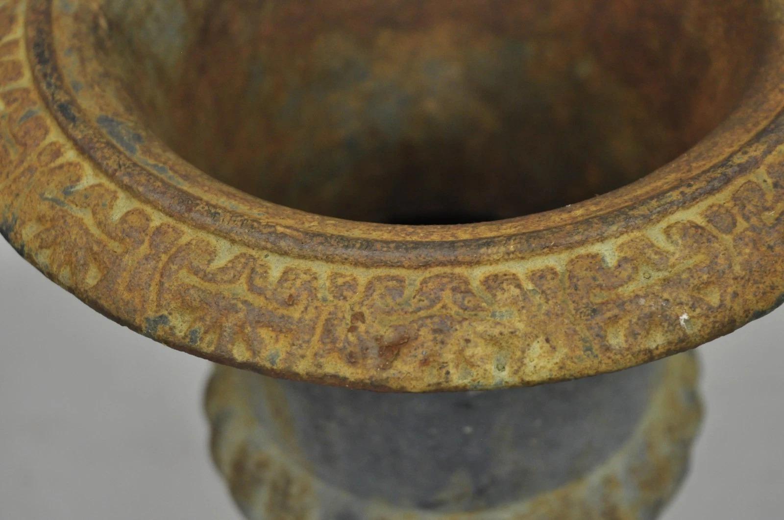 Antique French, in ghisa, da 12