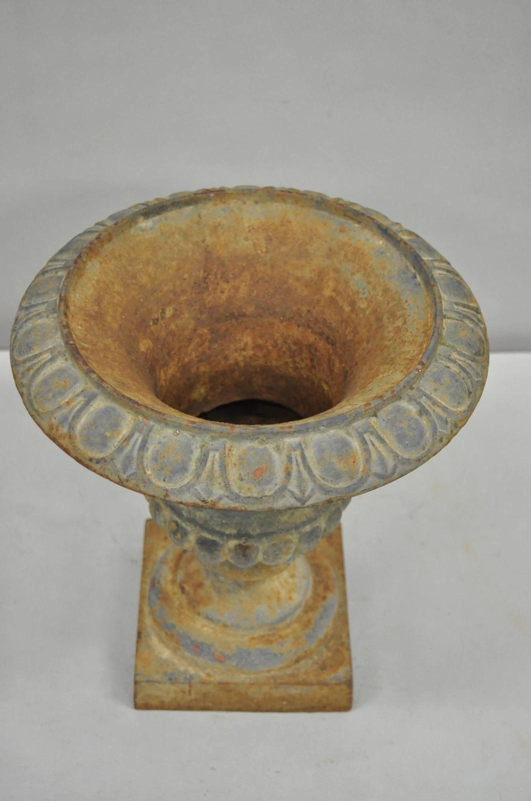 Inconnu Urne en fonte Antique 12.5