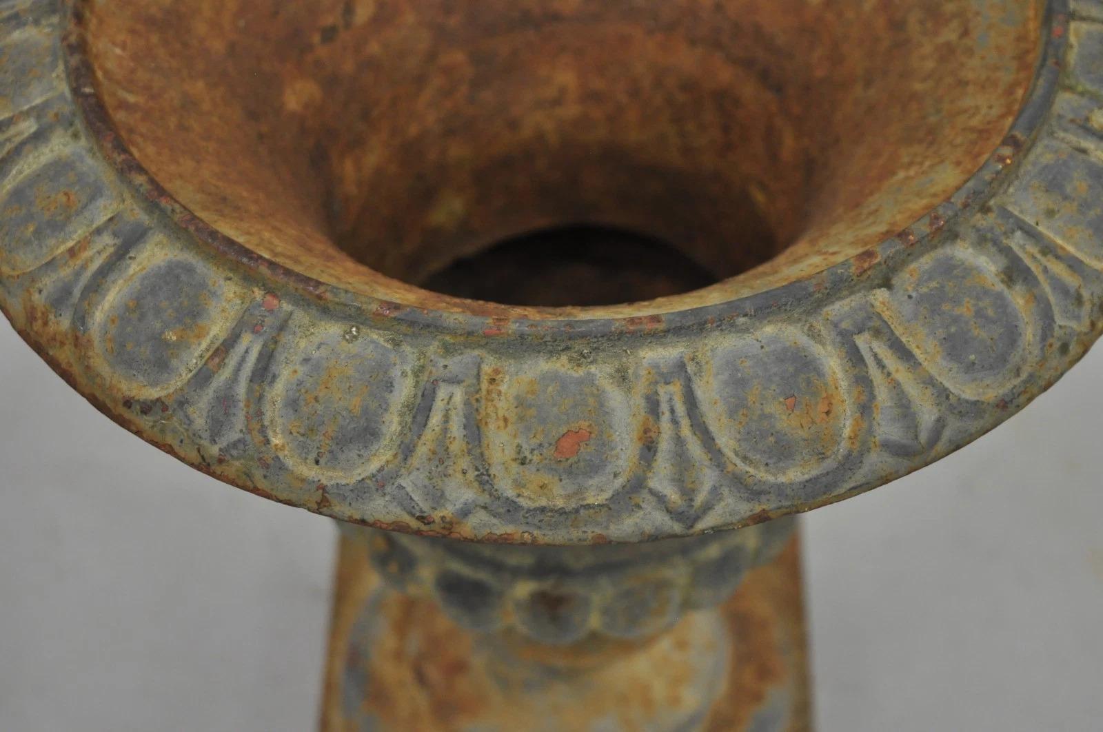 Moulage Urne en fonte Antique 12.5