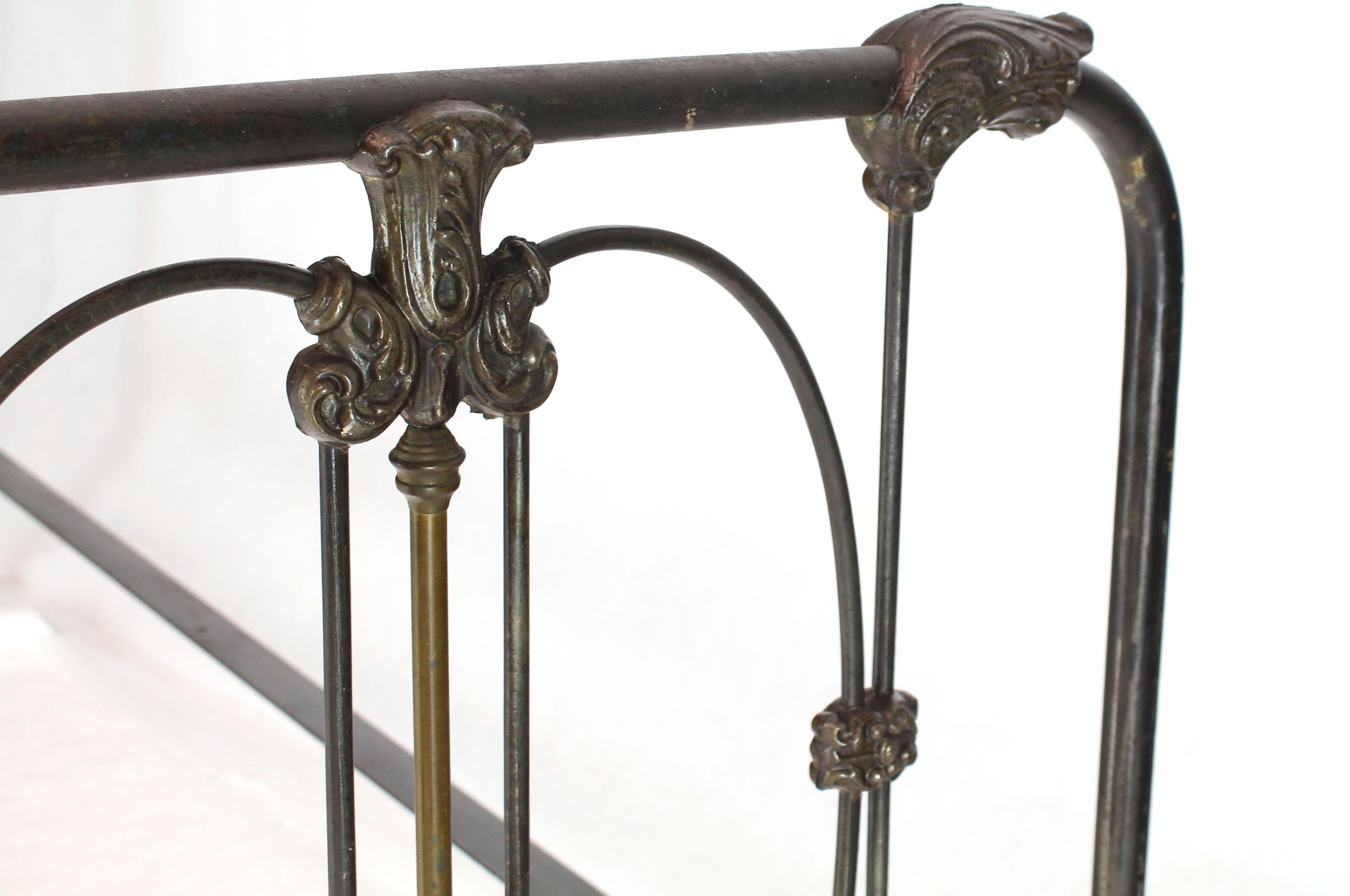 Antique Cast Iron and Brass Bed Heart Pattern Headboard and Footboard In Good Condition In Rockaway, NJ