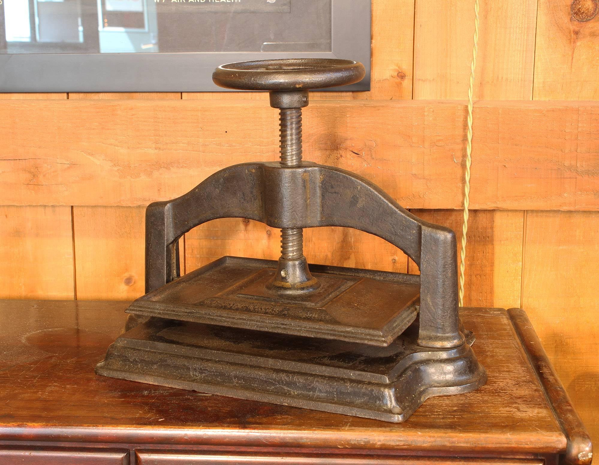 American Antique Cast Iron Book Press