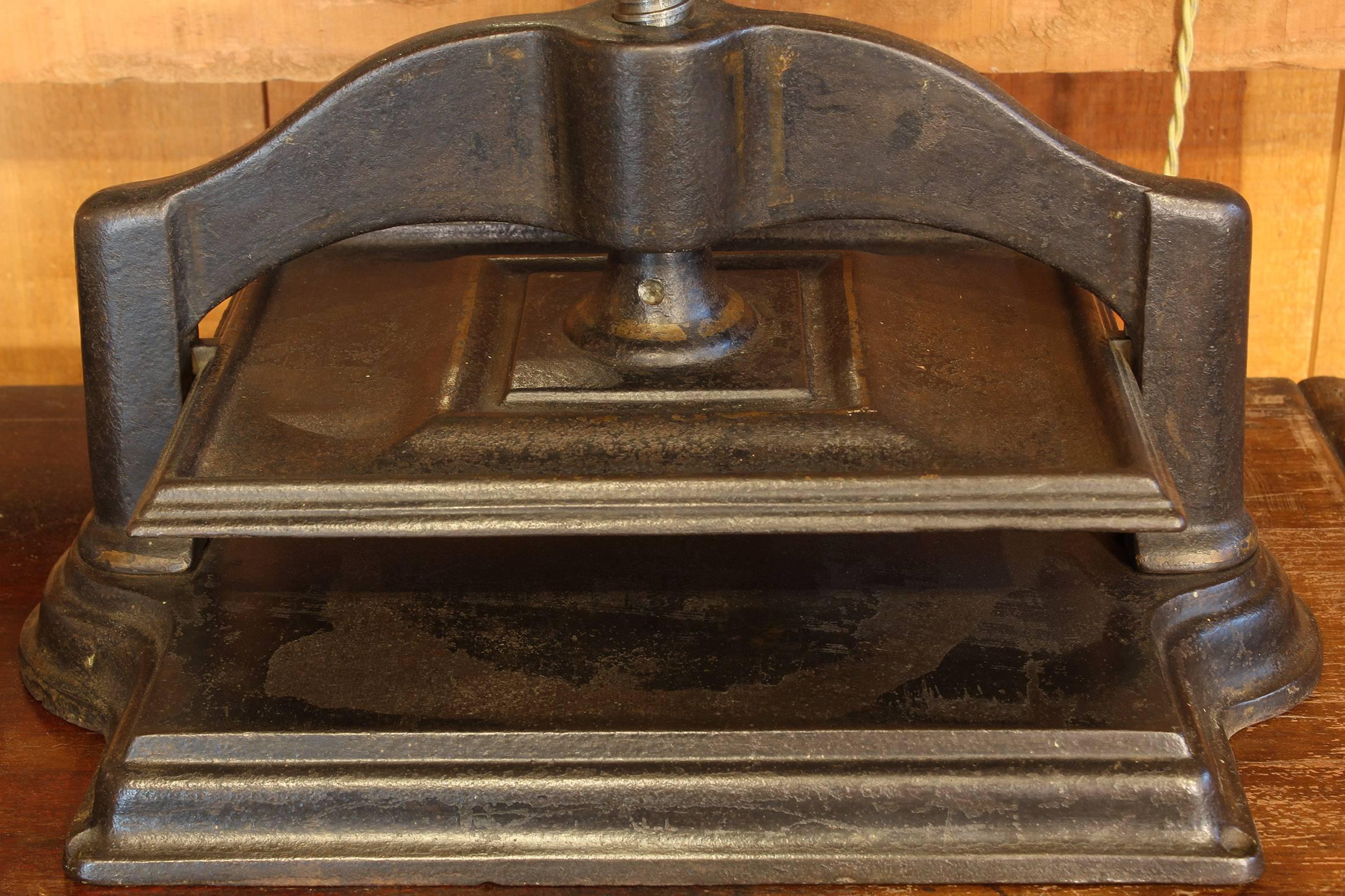 Steel Antique Cast Iron Book Press
