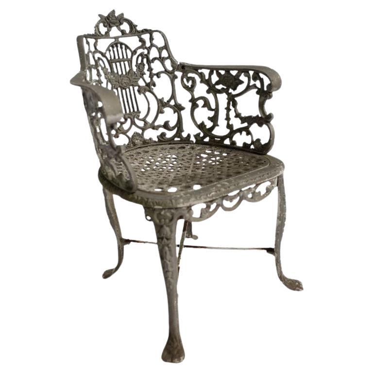 Antike Stühle aus Gusseisen, Robert Wood Foundry zugeschrieben (Paar) im Angebot