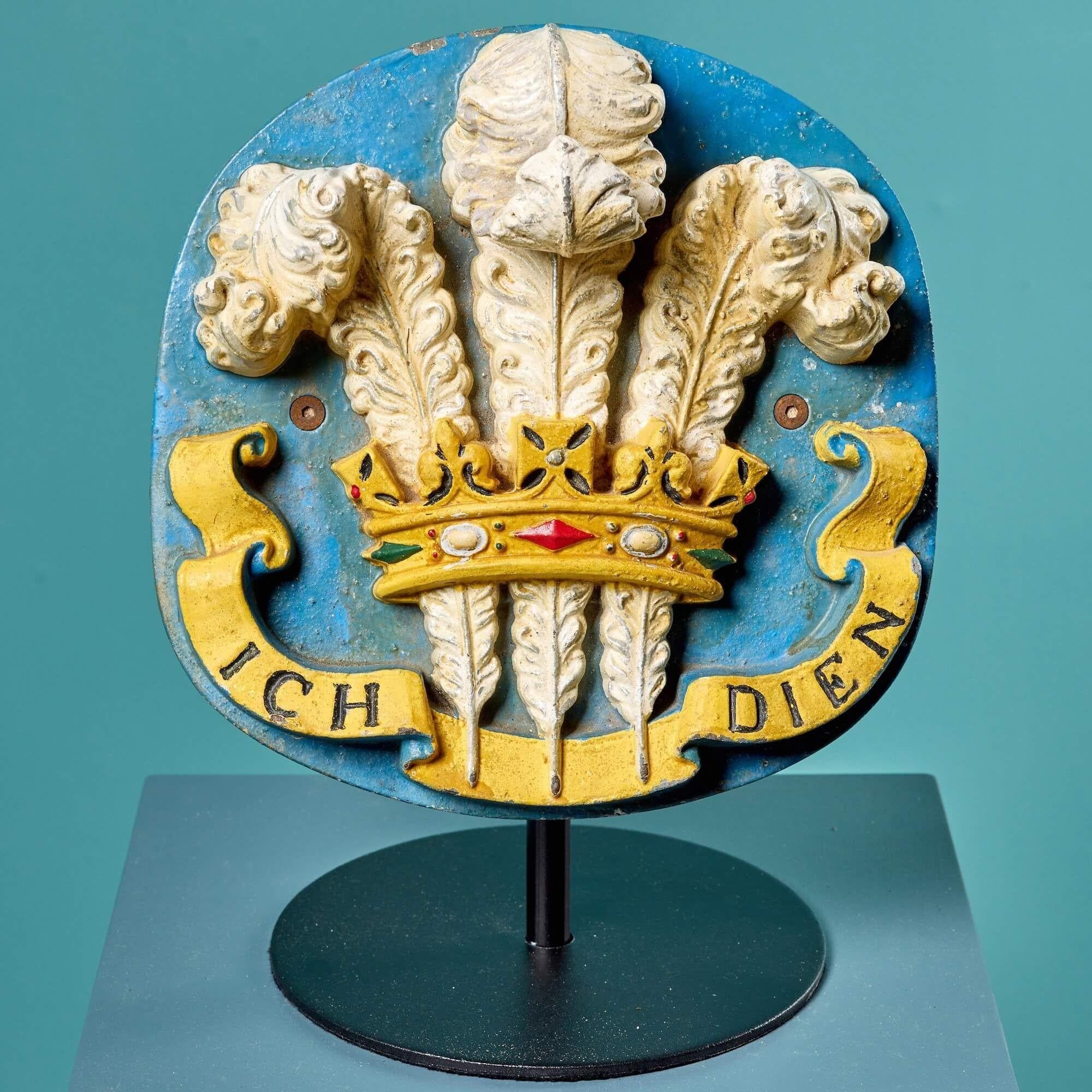 Placa Escudo de Armas de Hierro Fundido Antiguo Inglés en venta