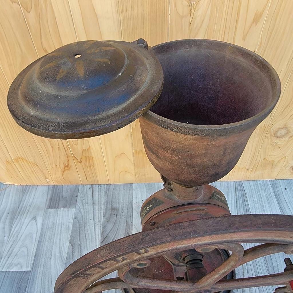 Antique Cast Iron Elgin National Coffee Mill Grinder #40 In Good Condition For Sale In Chicago, IL