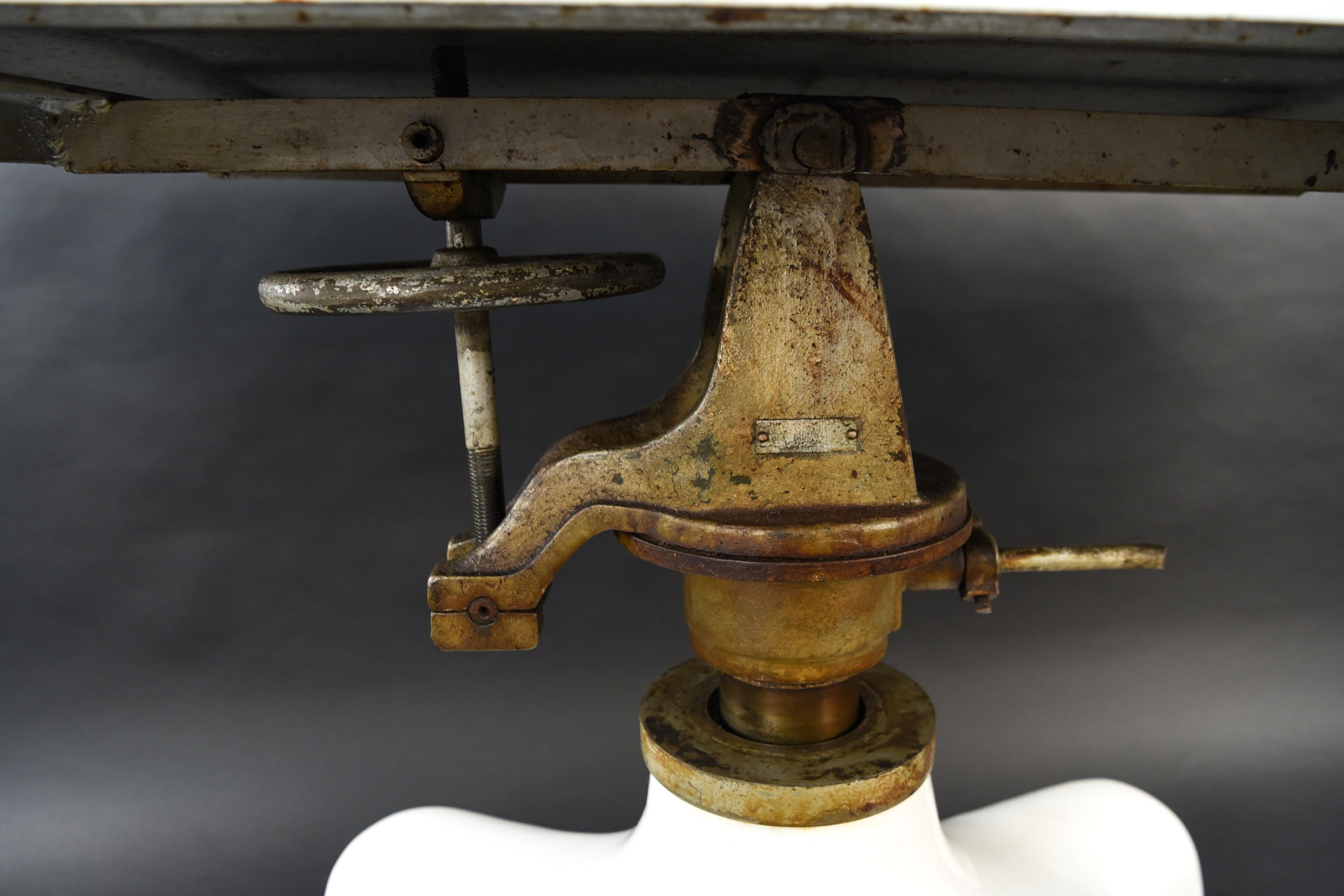 Antique Cast Iron Enamel Embalming Table In Good Condition In Norwalk, CT