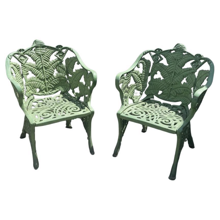 Antique Cast Iron Fern Motif Garden Chairs with Verdigris Patina – Set of 2 en vente