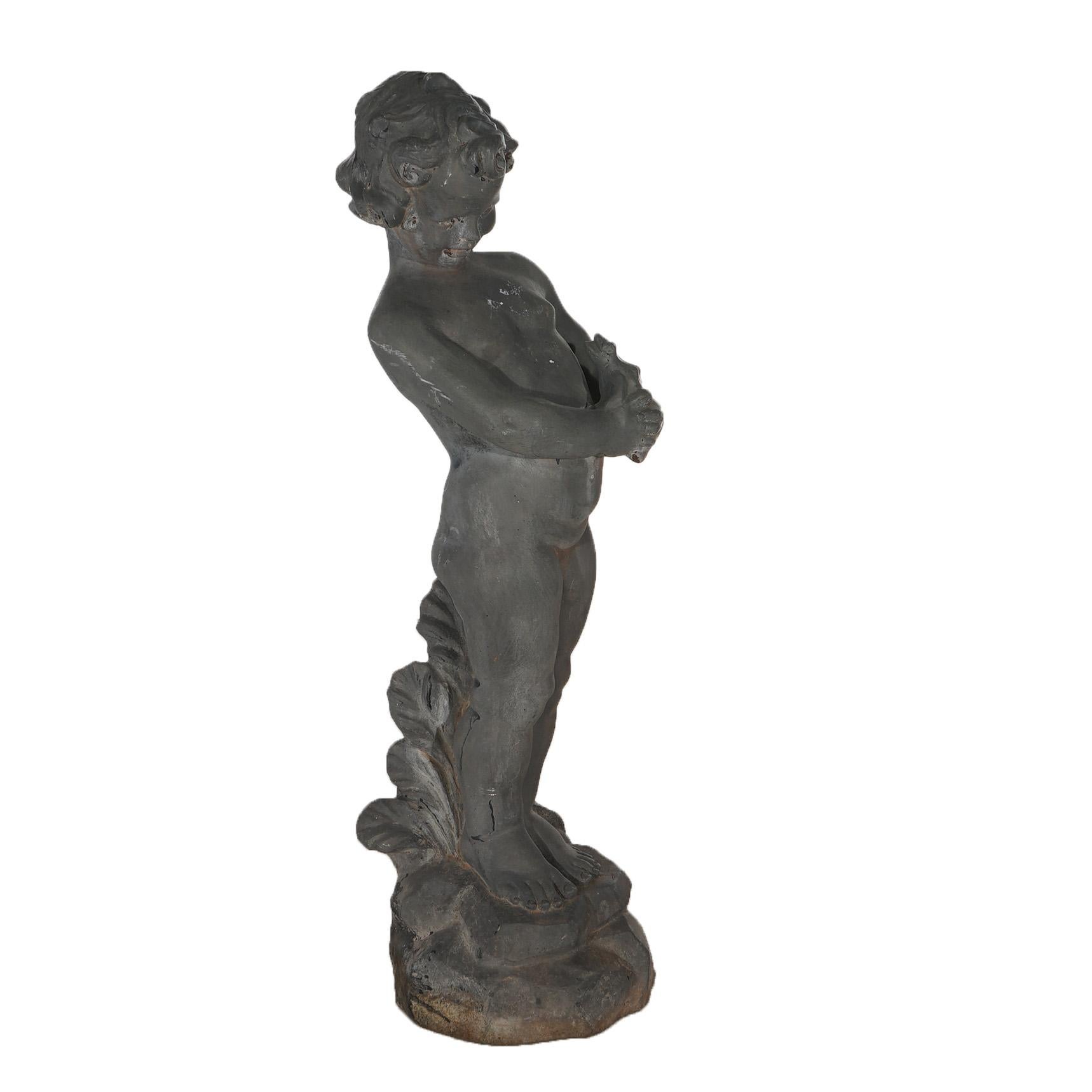 Antiker figuraler Cherub aus Gusseisen mit Frosch-Gartenskulptur, um 1900 im Angebot 2
