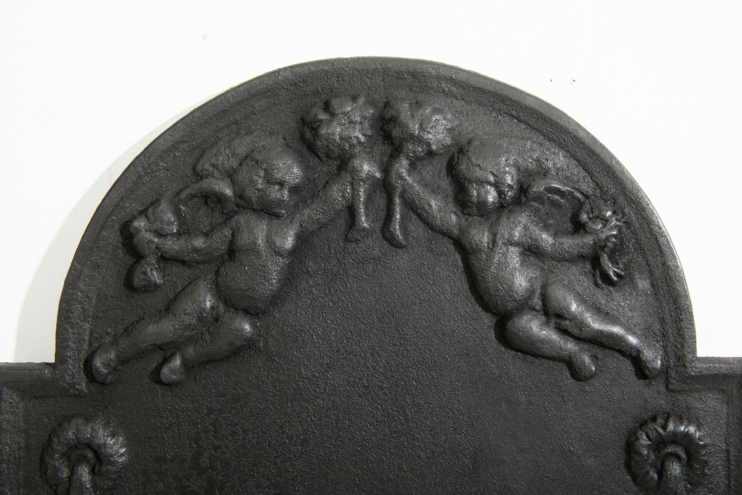 Antique Cast Iron Fireback with Angels / Putti – Exquisite Fireplace Deco For Sale 3