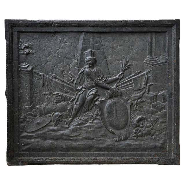 Large Cast Iron Royal Coat of Arms of the United Kingdom For Sale at