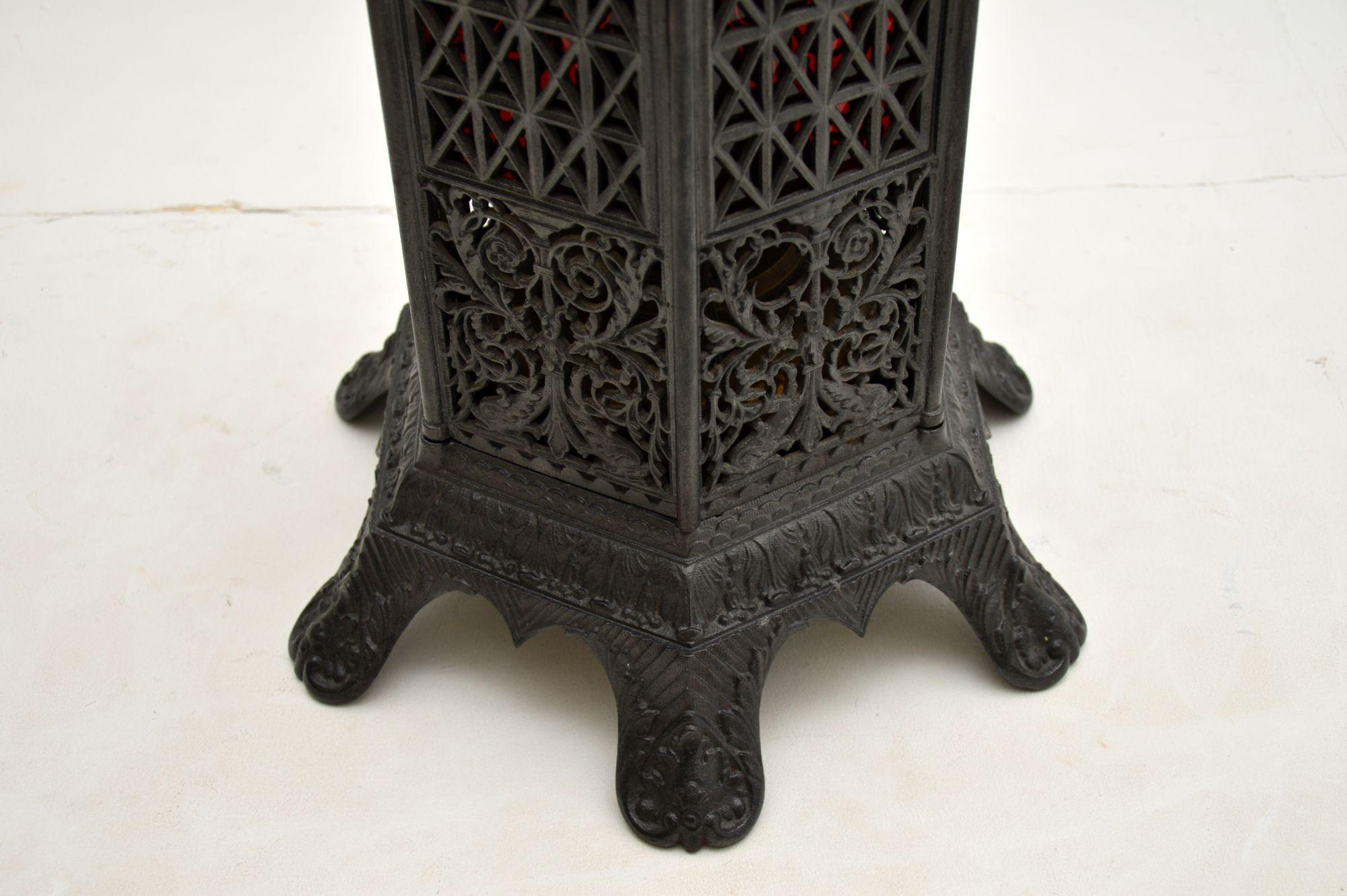 Antique Cast Iron Gas Heater In Good Condition In London, GB