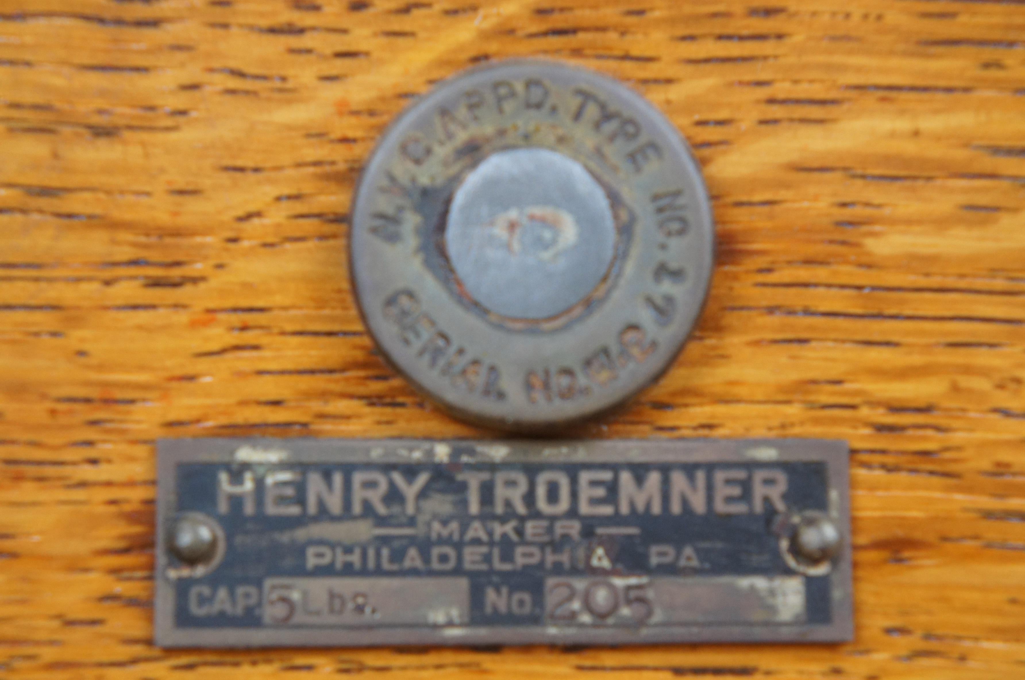 Antique Cast Iron Henry Troemner Pharmacy Scale No 17 Apothecary Balance PA In Good Condition In Dayton, OH