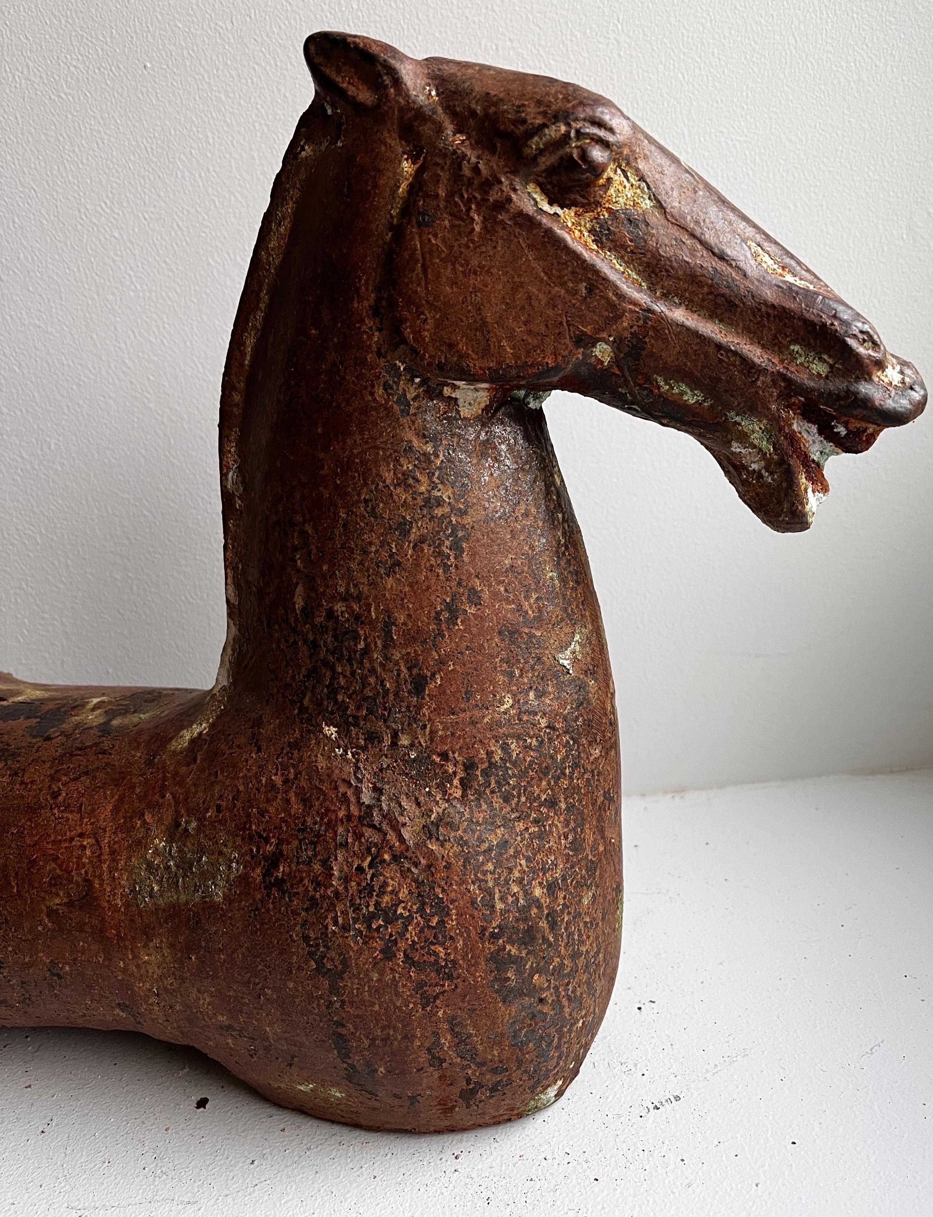 Tang Dynasty Stil Gusseisen Pferd im Angebot 3