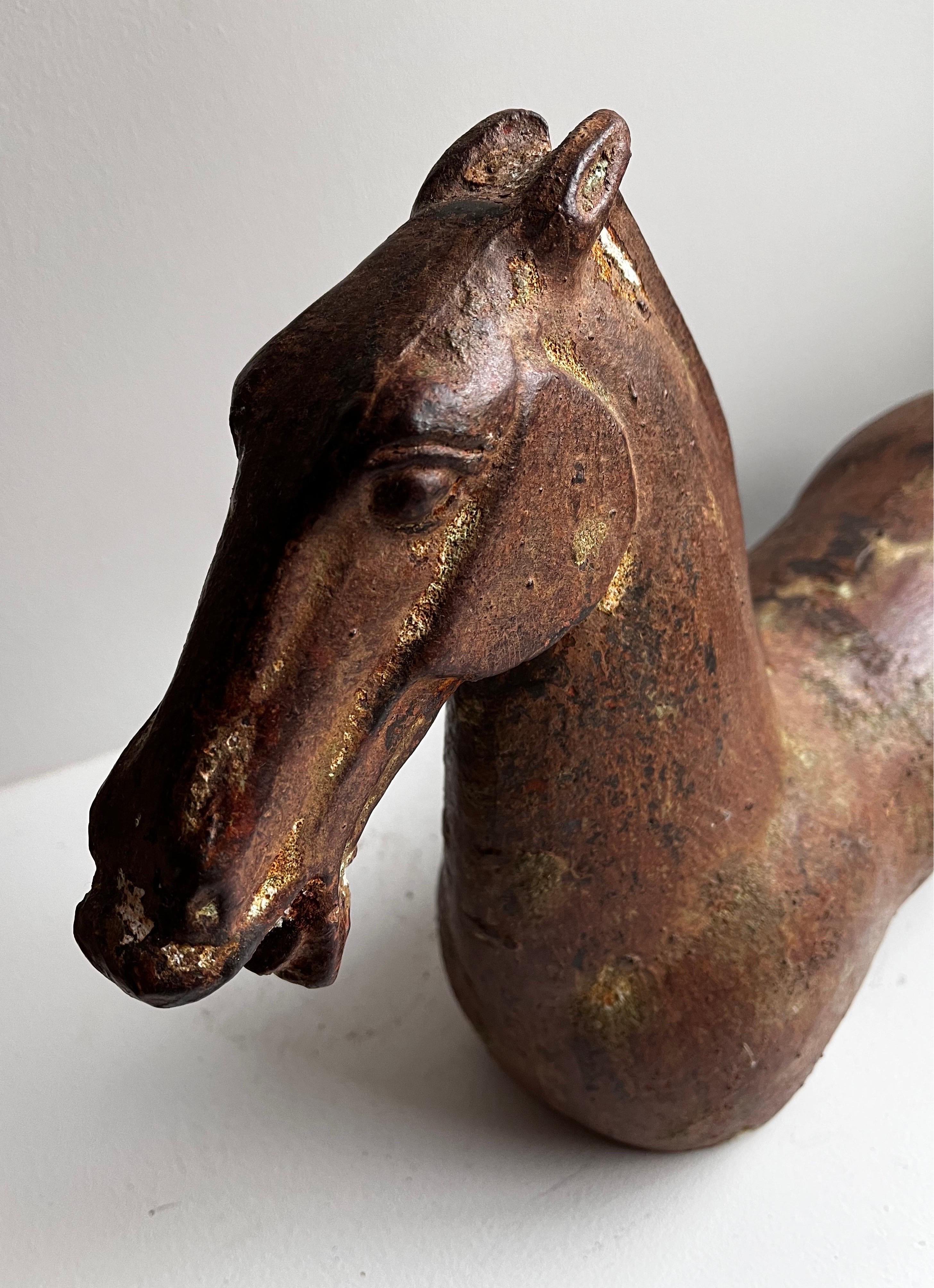 Tang Dynasty Stil Gusseisen Pferd (Gegossen) im Angebot