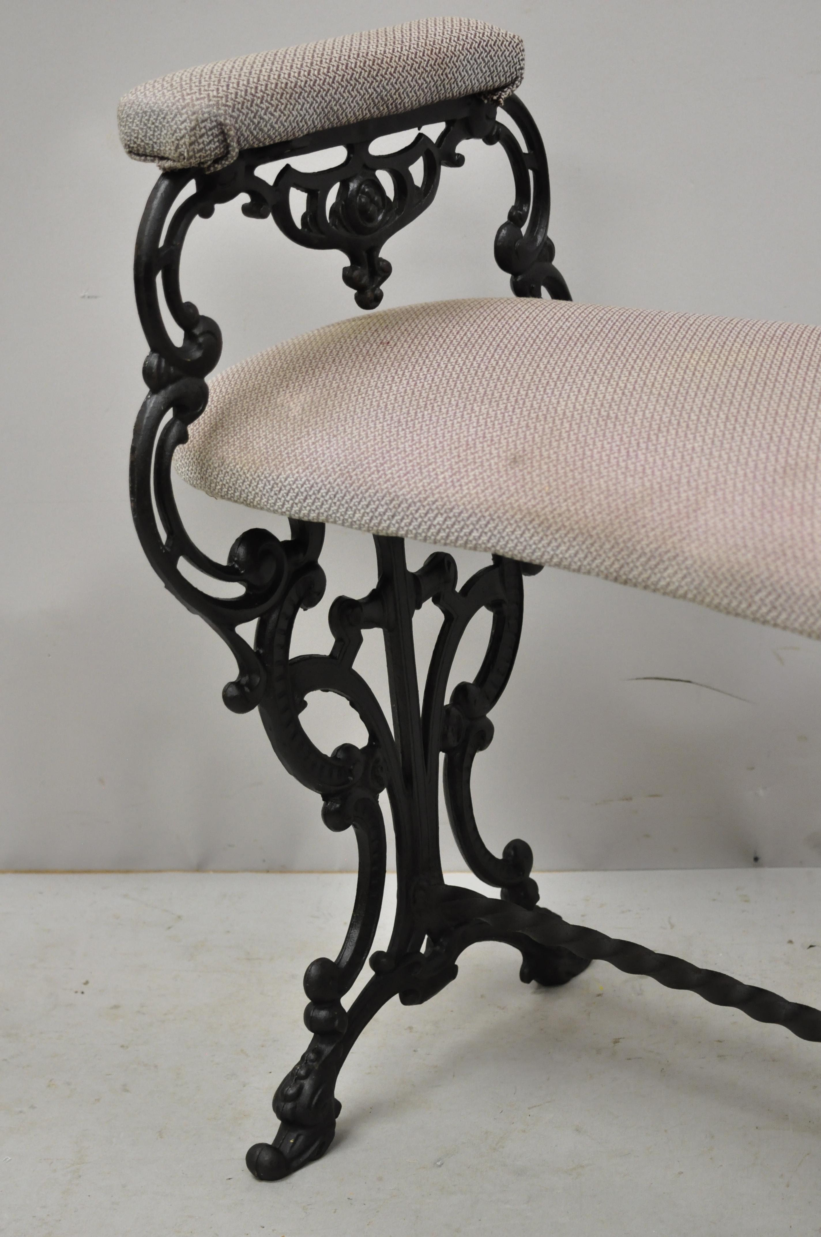 20th Century Antique Cast Iron Kidney Bean French Art Nouveau Victorian Vanity Bench Seat
