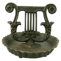 Hierro fundido antiguo  Rascador de botas de lira, inglés , , Rascador de puertas, Regencia
