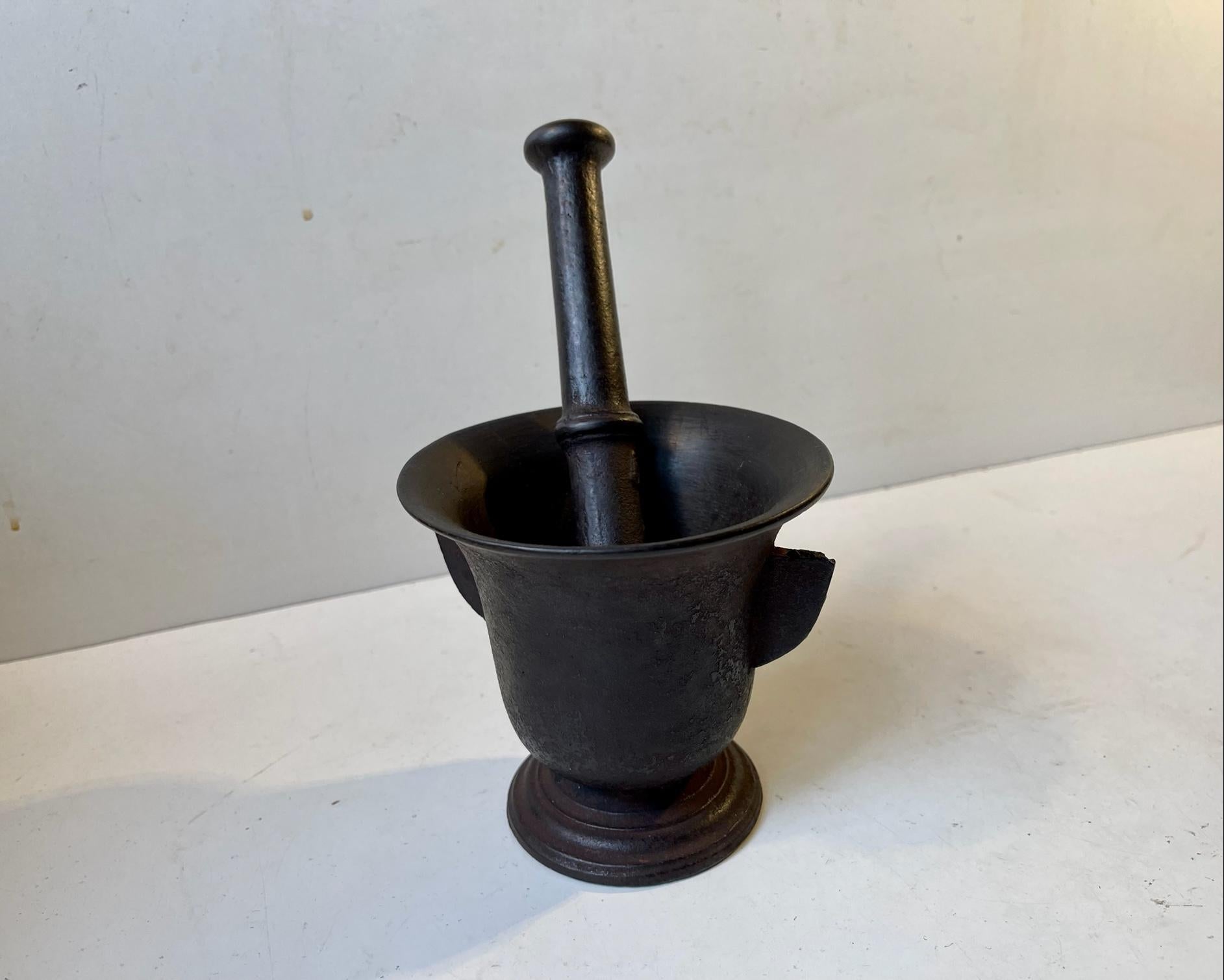 vintage cast iron mortar and pestle