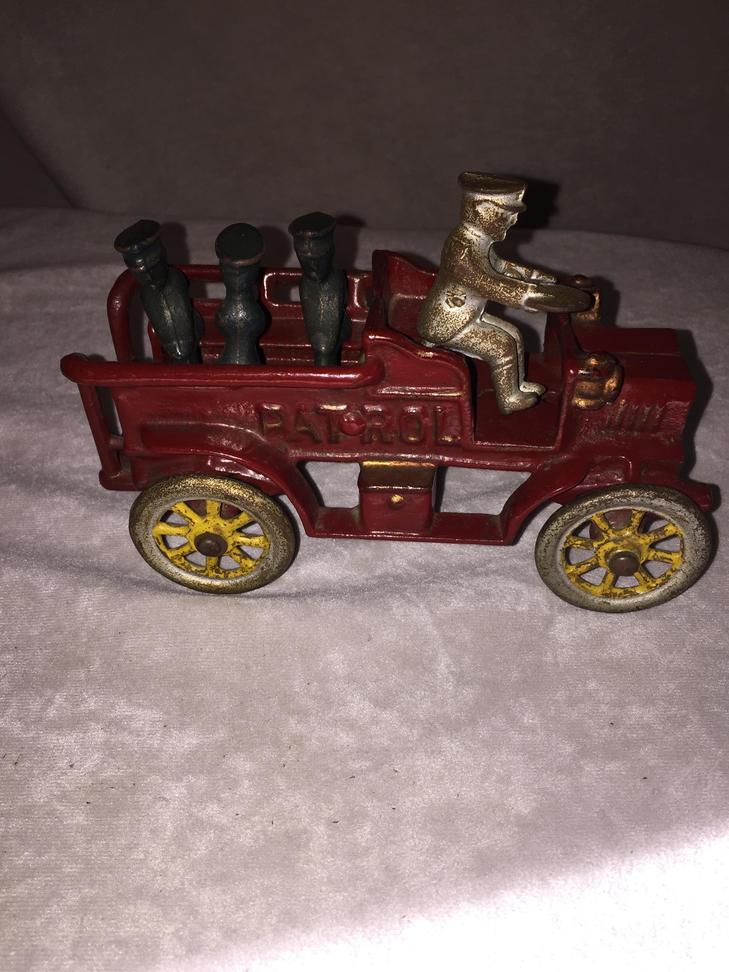 Cast iron toys are one of the great American traditions. We specialized in them here in the U.S.A. This is just a fine example of those toys. Key to purchasing old cast iron boil down to 3 questions. Are they antique ?, what is the condition of the