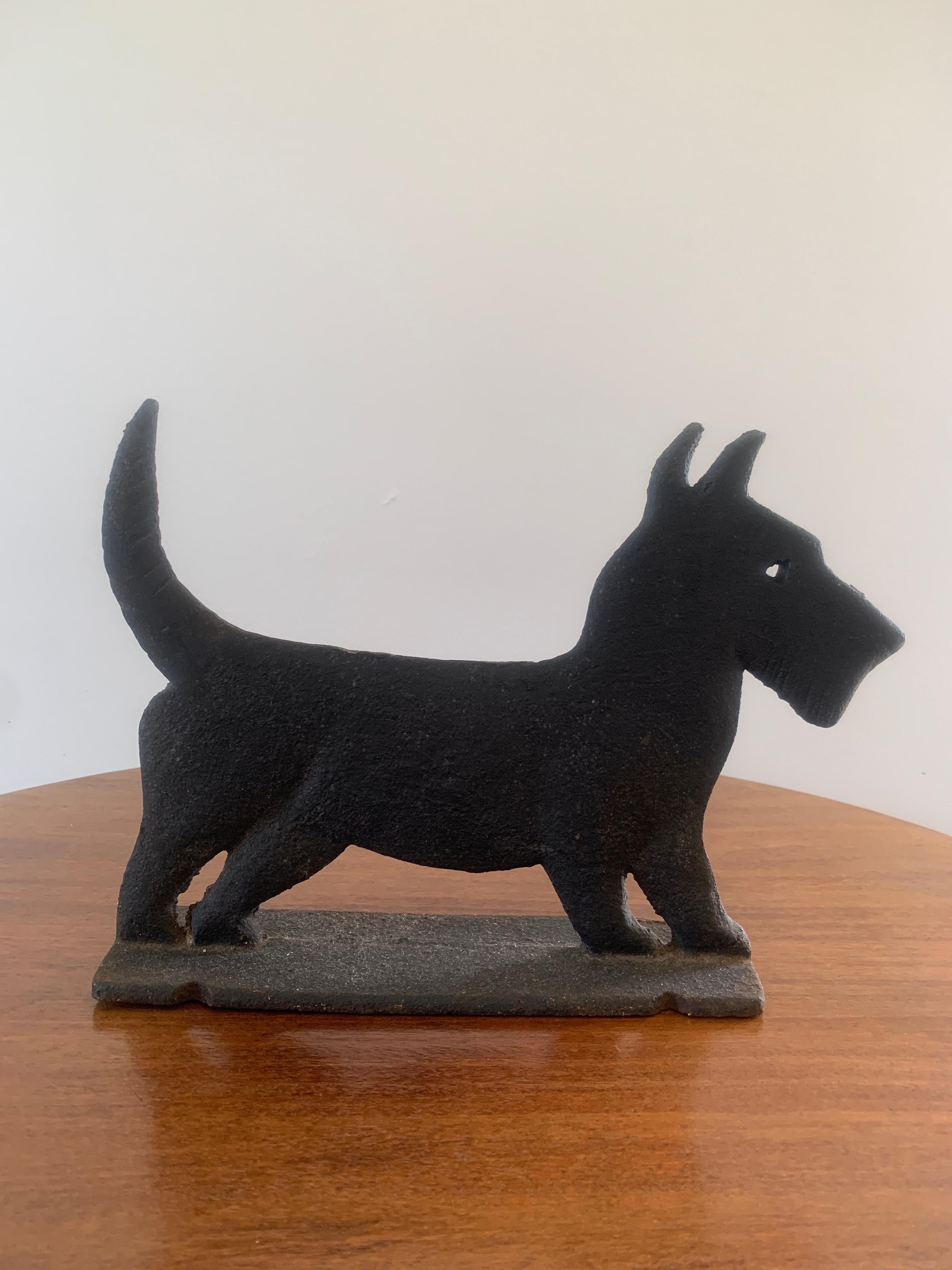 Terrier écossais antique en fonte, arrêt de porte, gratte-bottes, circa 1920s en vente 1