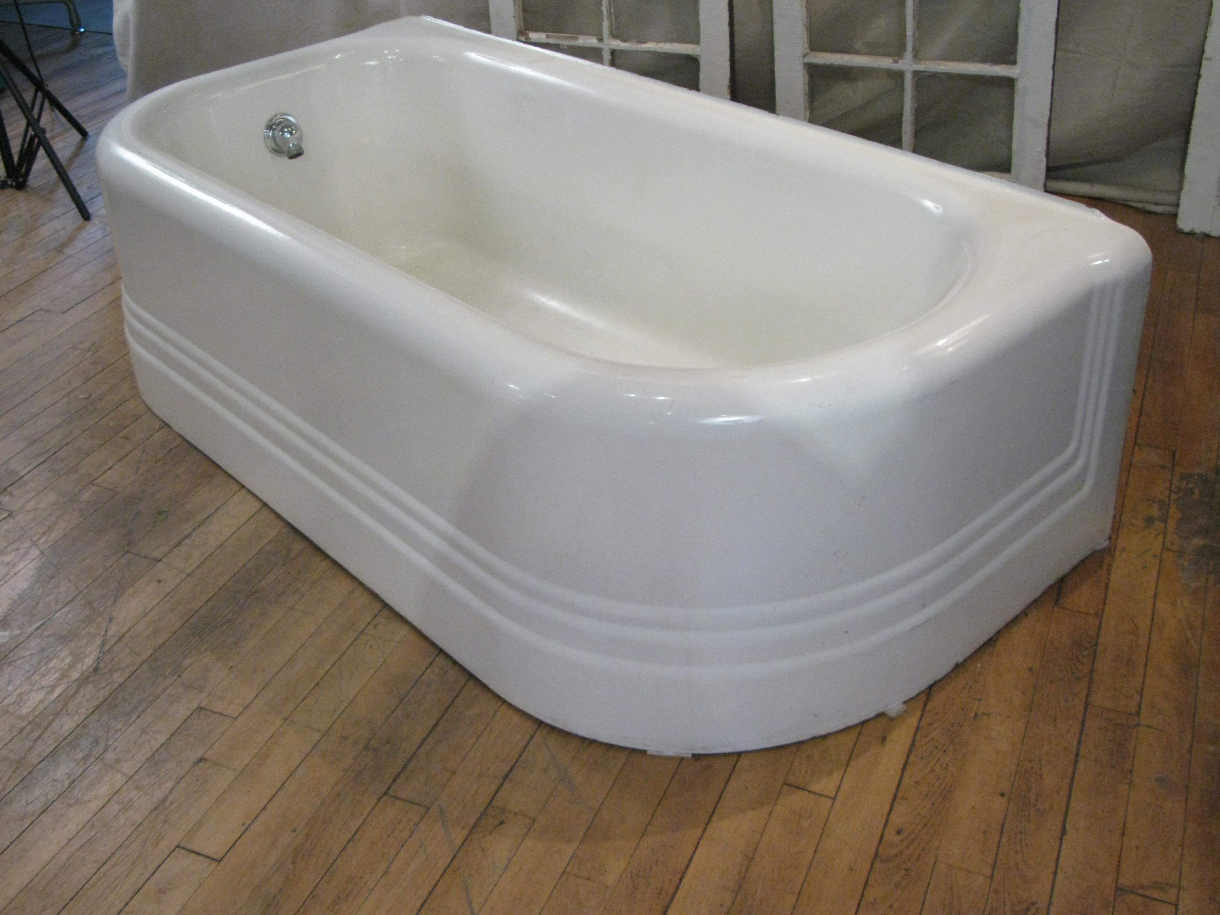 19th Century Antique Cast Iron Soaking Tub