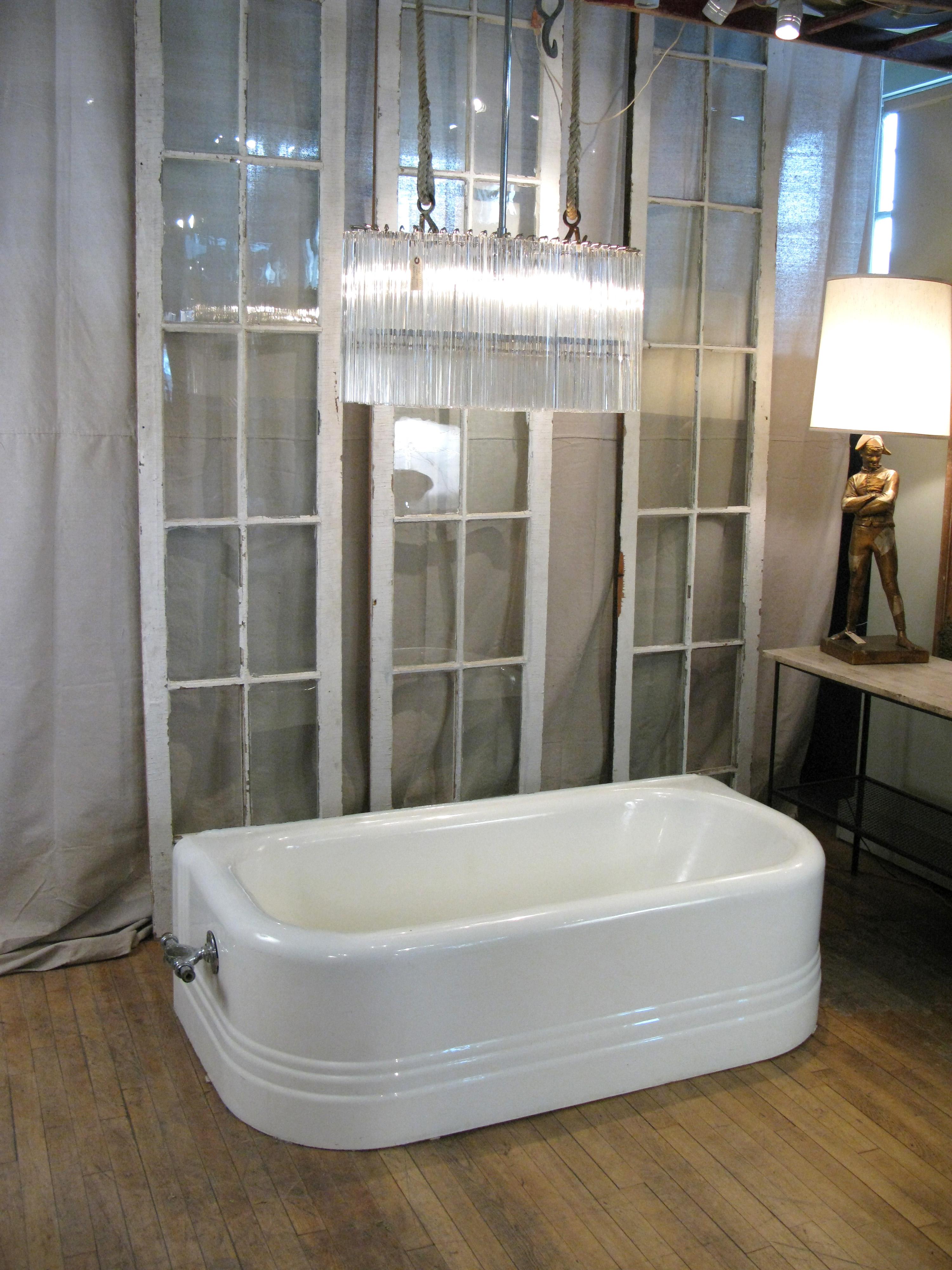 Antique Cast Iron Soaking Tub 1