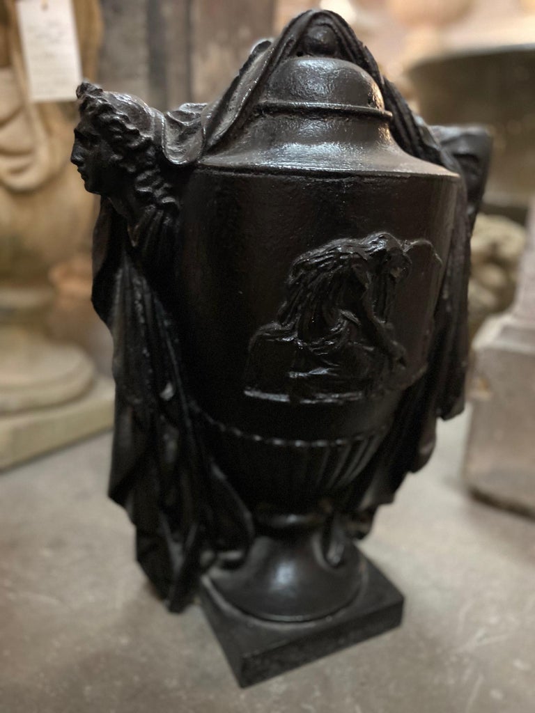 Antique Cast Iron Urns, circa 1890 In Good Condition For Sale In Dallas, TX