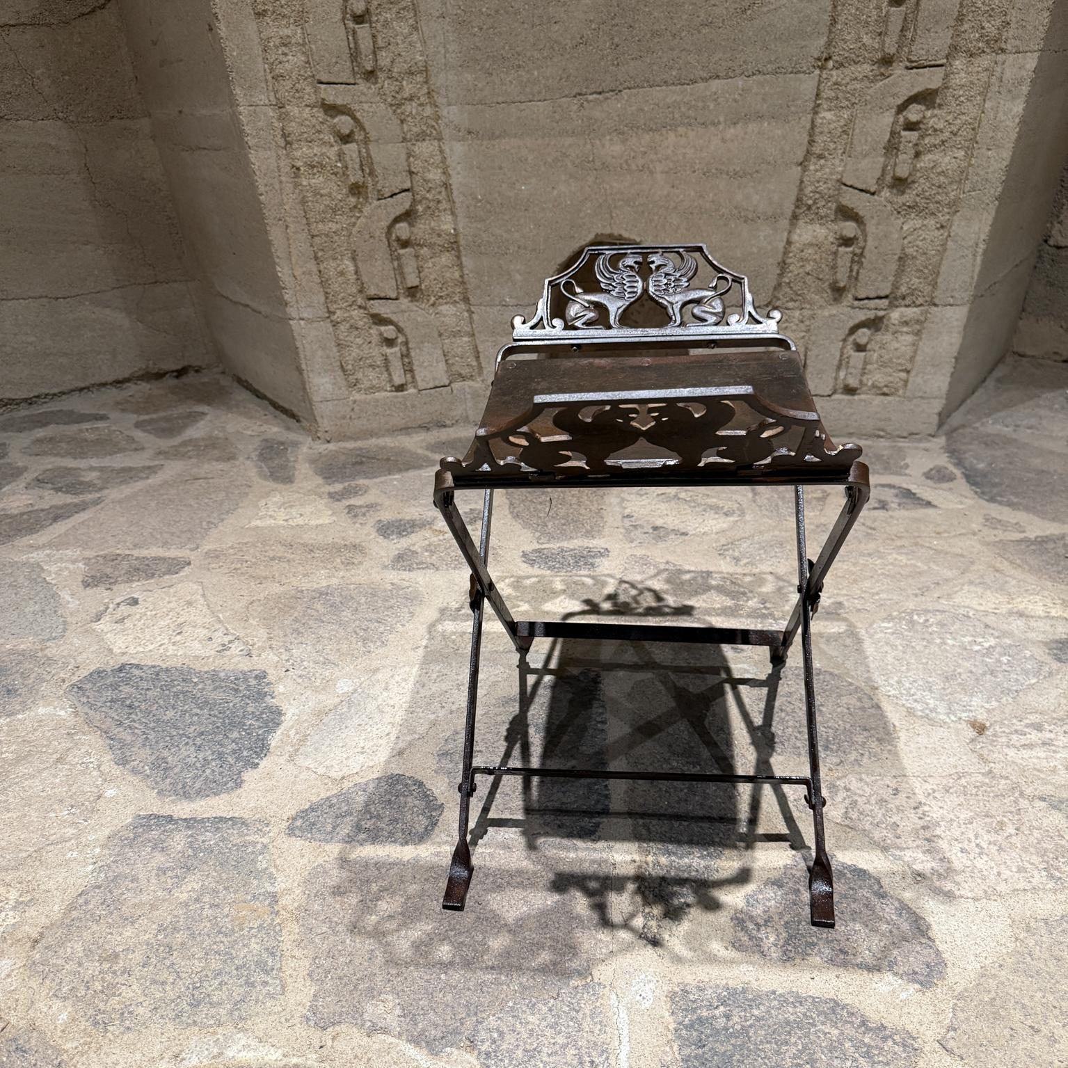Tabouret de coiffeuse en fonte ancienne style Oscar Bach en vente 6