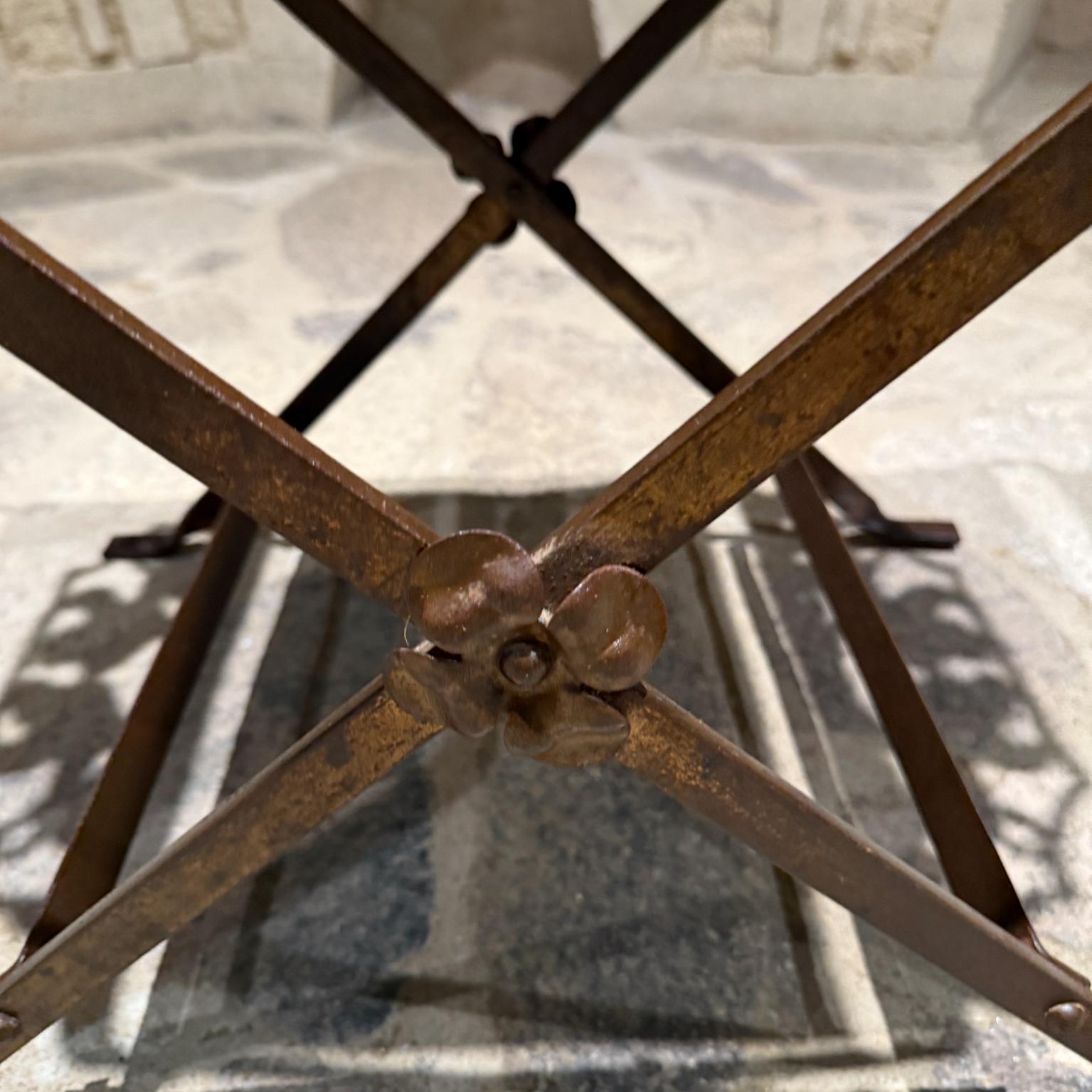 Tabouret de coiffeuse en fonte ancienne style Oscar Bach en vente 11