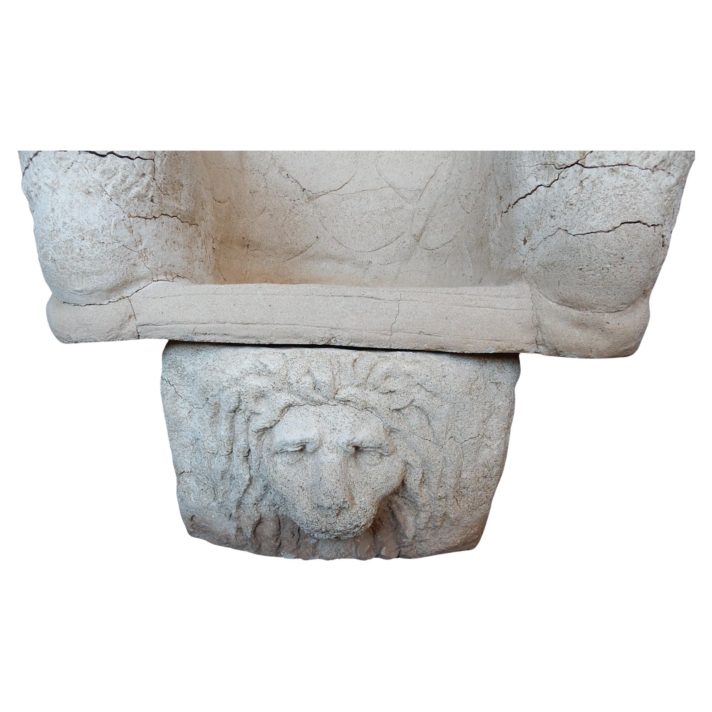 Pierre artificielle Chaises anciennes en pierre moulée pour le trône d'un lion de jardin en vente