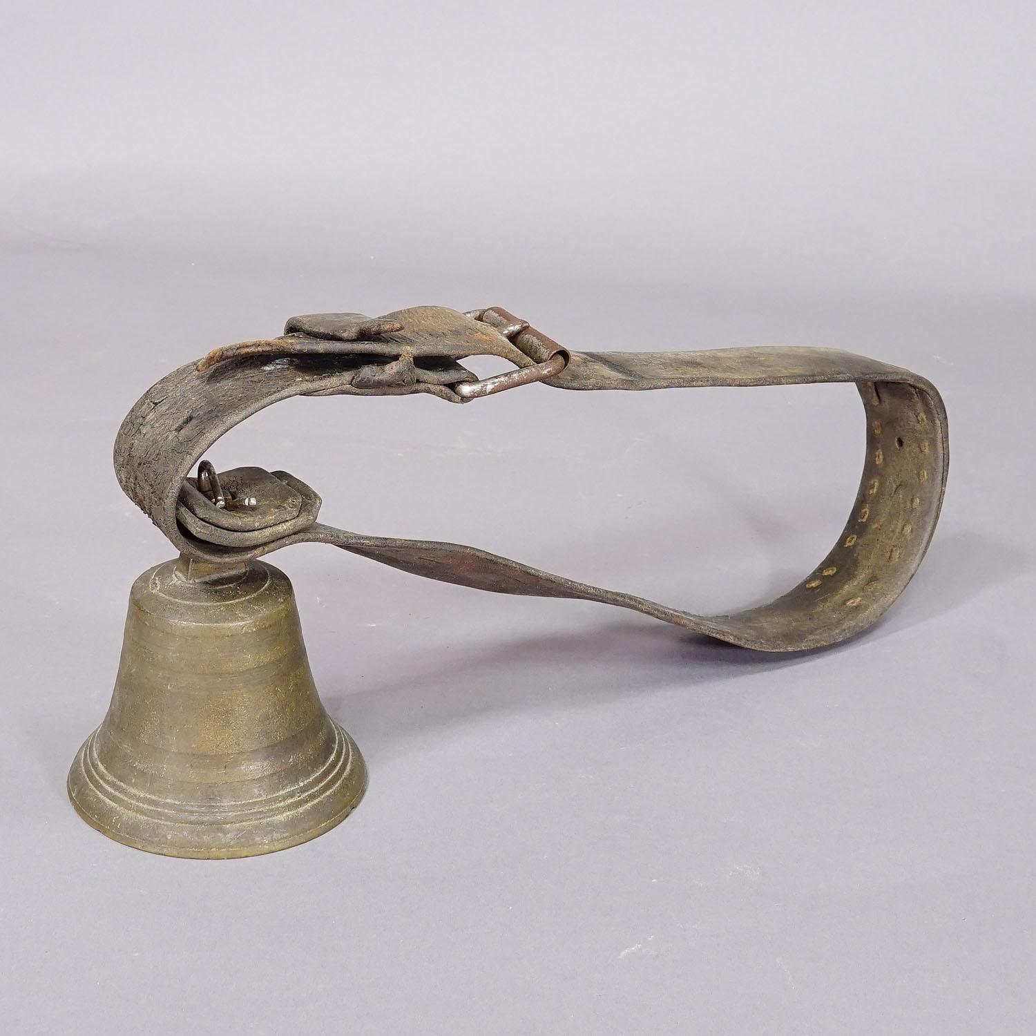 Country Antique Casted Bronze Cattle Bell Made in Switzerland ca. 1900s For Sale