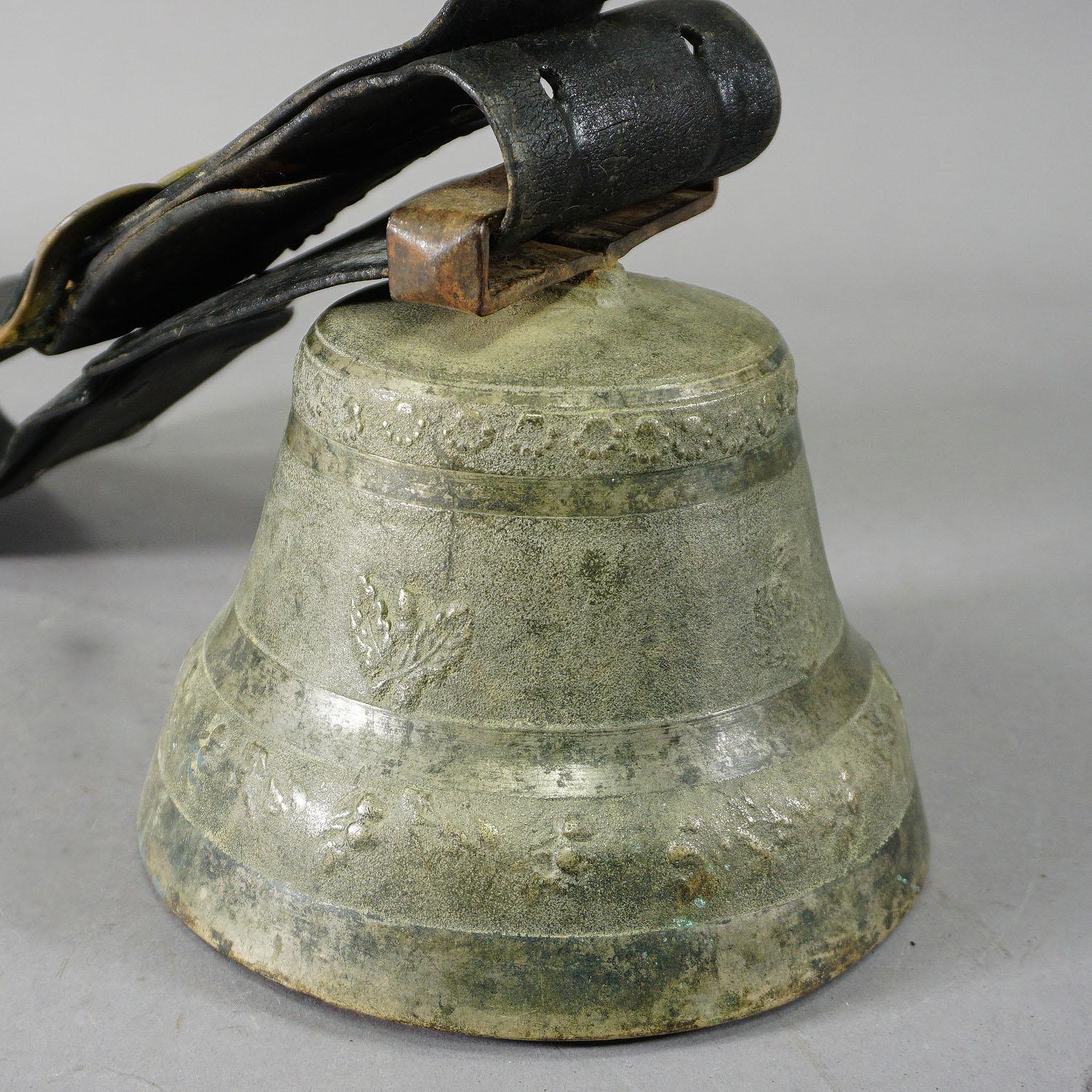 Swiss Antique Casted Bronze Cow Bell Made in Switzerland, ca. 1930 For Sale