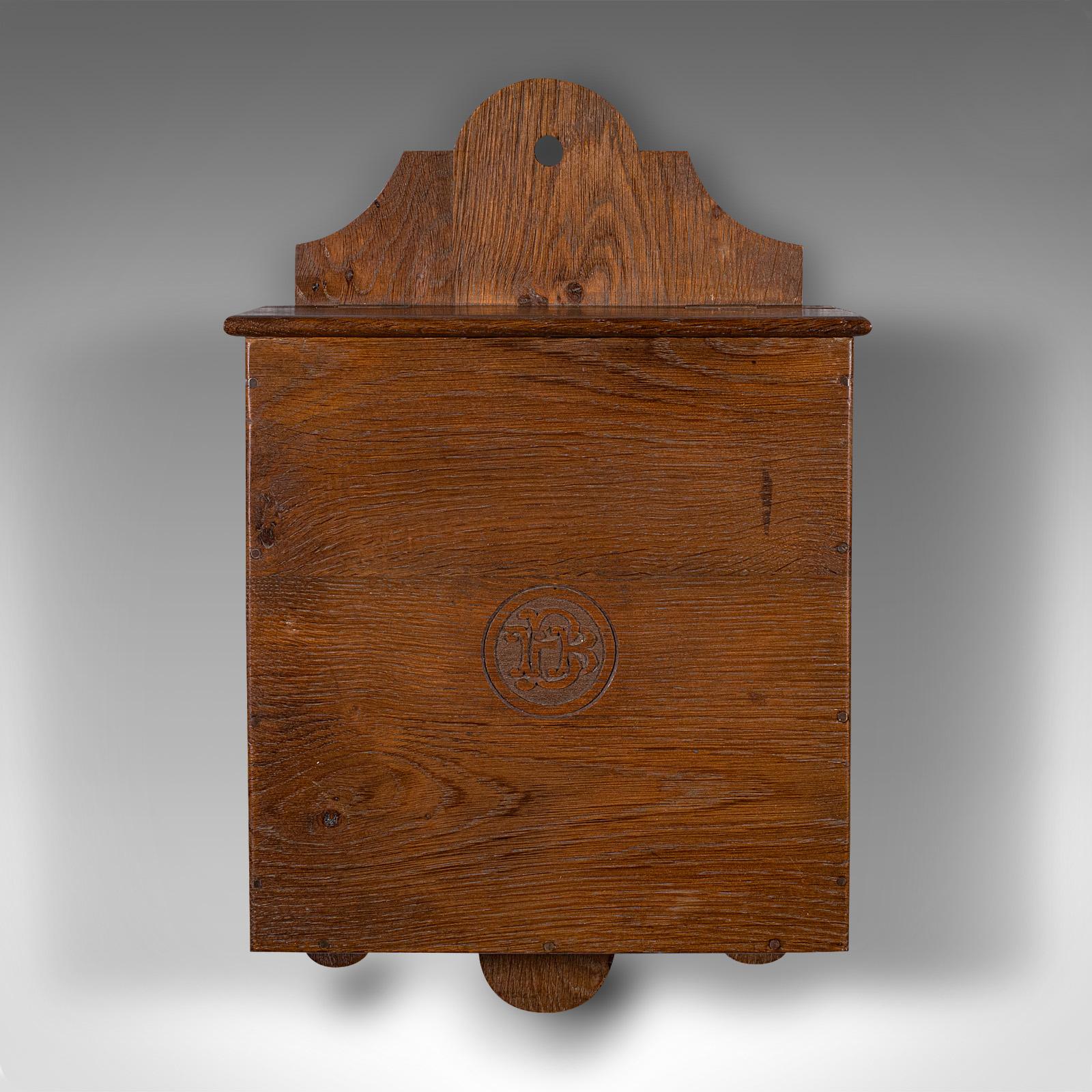 Caja de Requisiciones Antiguo Castillo, Roble Inglés, Organizador de Pared, Victoriano Británico en venta