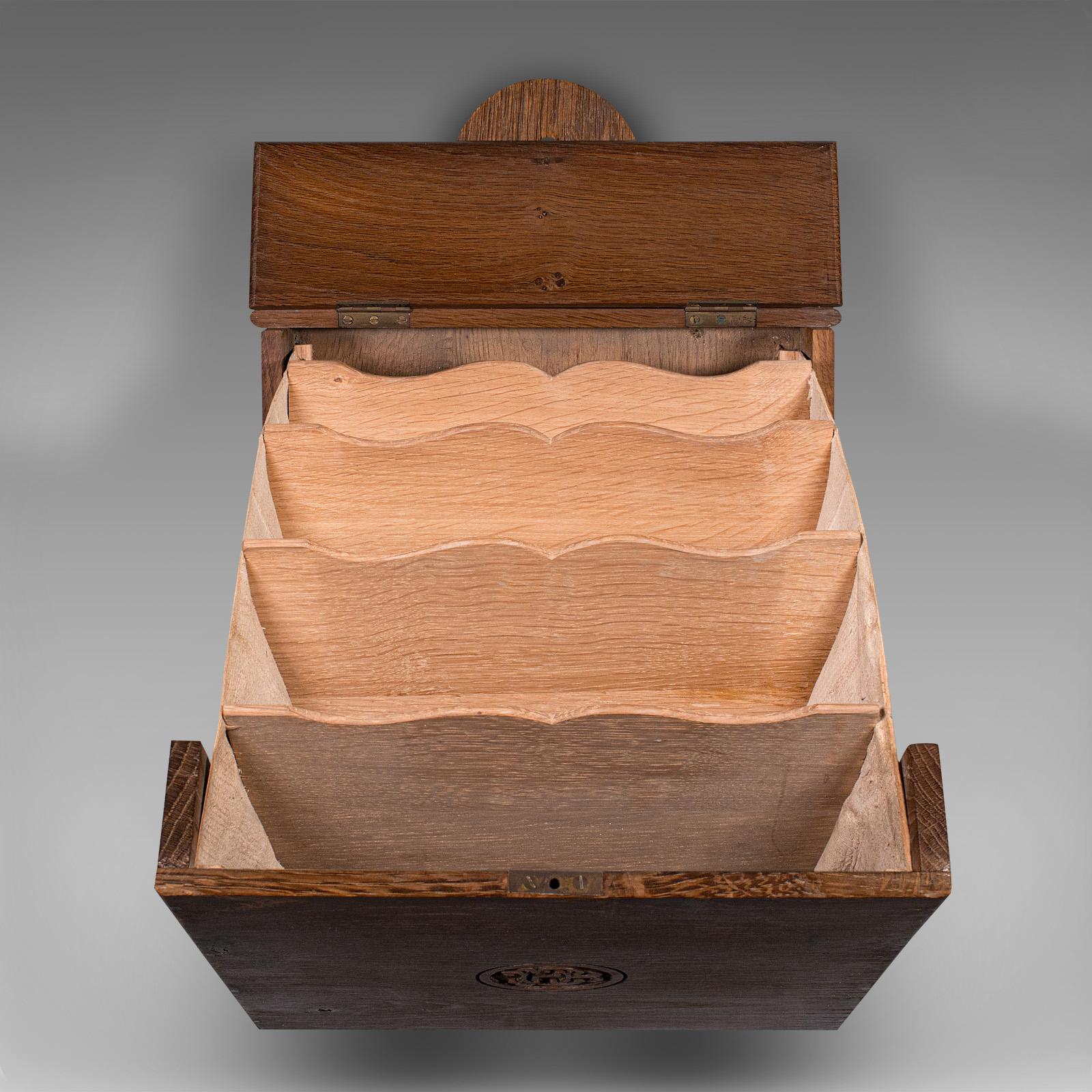 Caja de Requisiciones Antiguo Castillo, Roble Inglés, Organizador de Pared, Victoriano en Bueno estado para la venta en Hele, Devon, GB