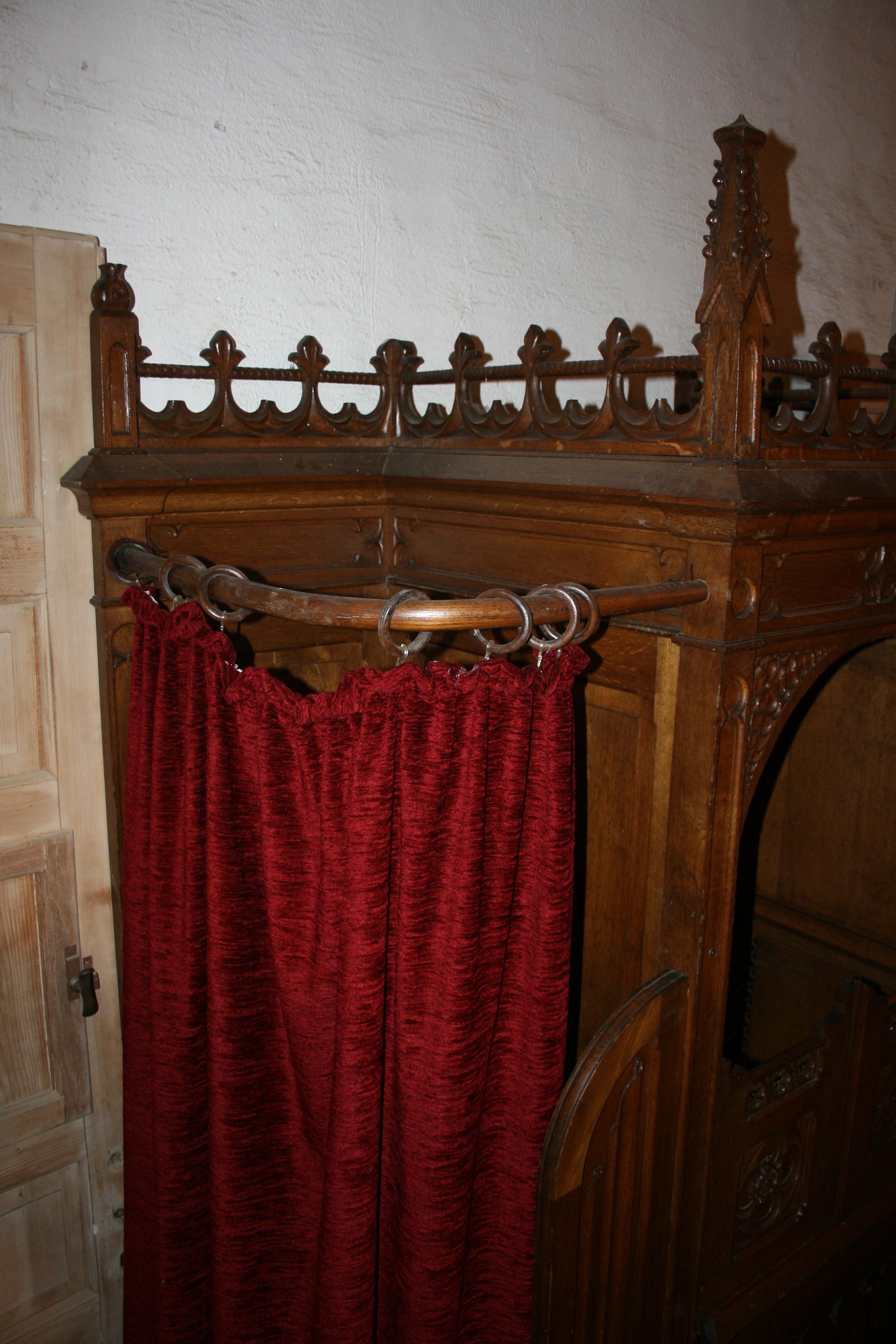 Antique Catholic Confessional from Liège, Solid Oak, Late 19th Century 4