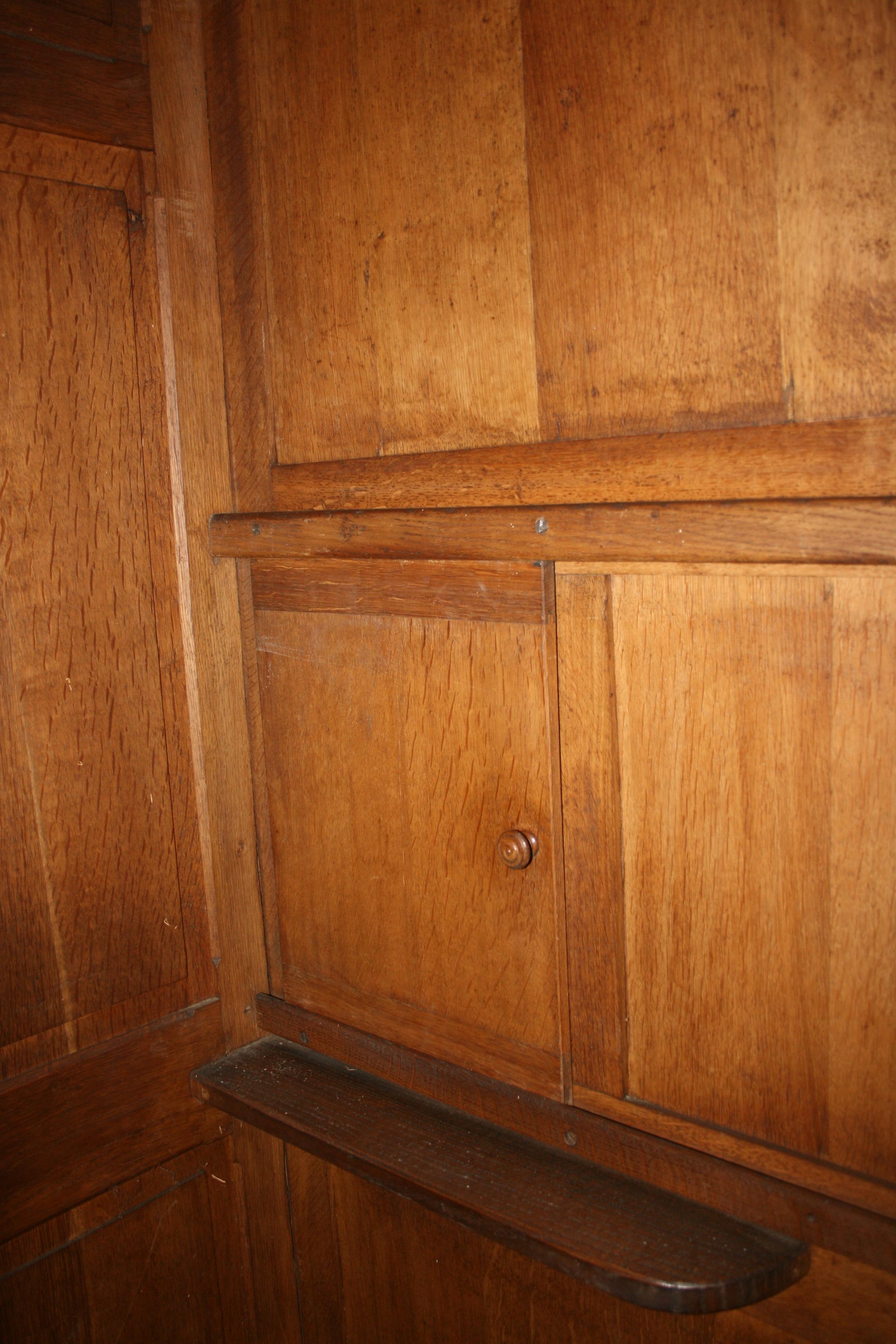 Antique Catholic Confessional from Liège, Solid Oak, Late 19th Century 10