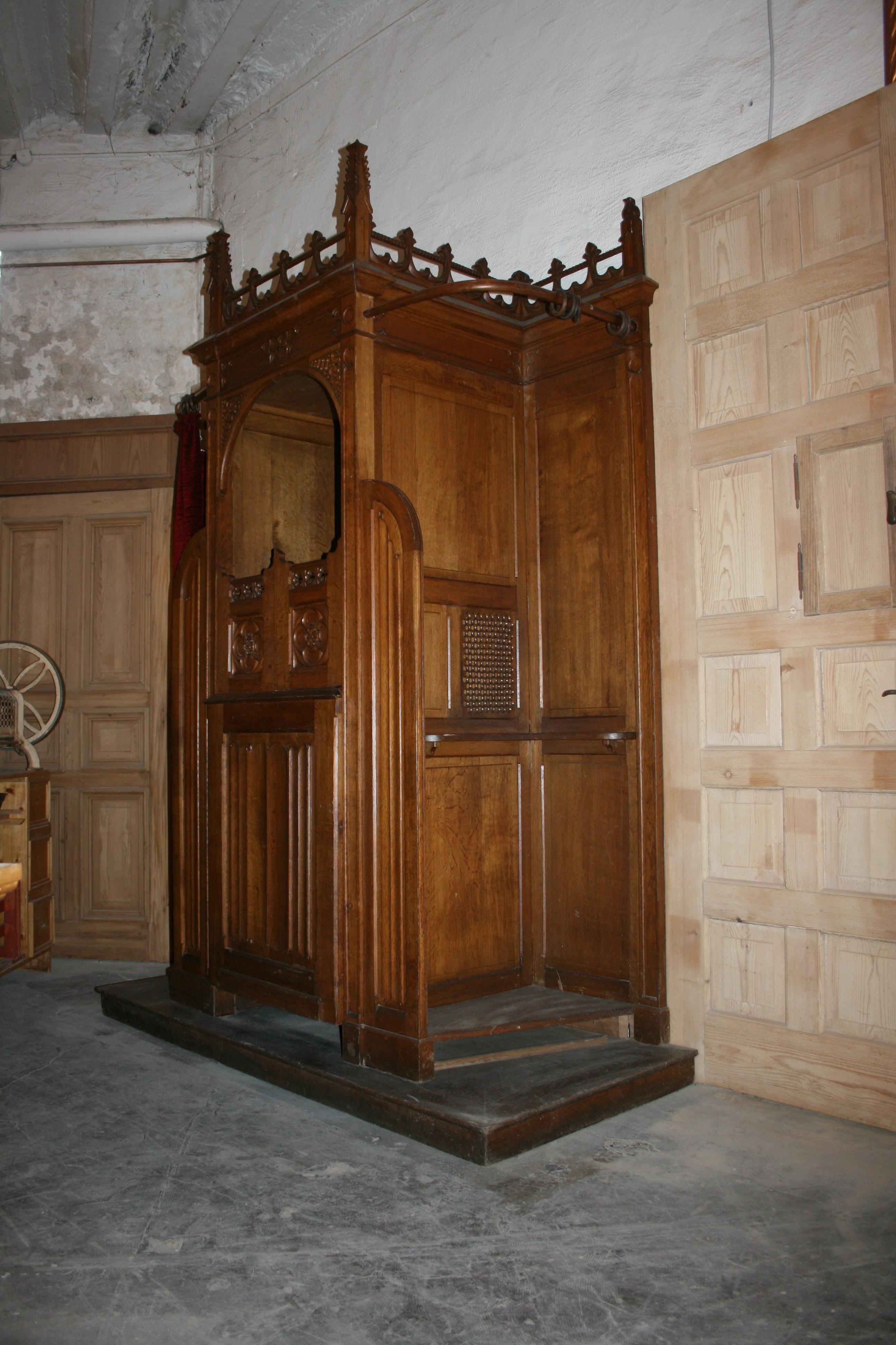 Gothic Antique Catholic Confessional from Liège, Solid Oak, Late 19th Century