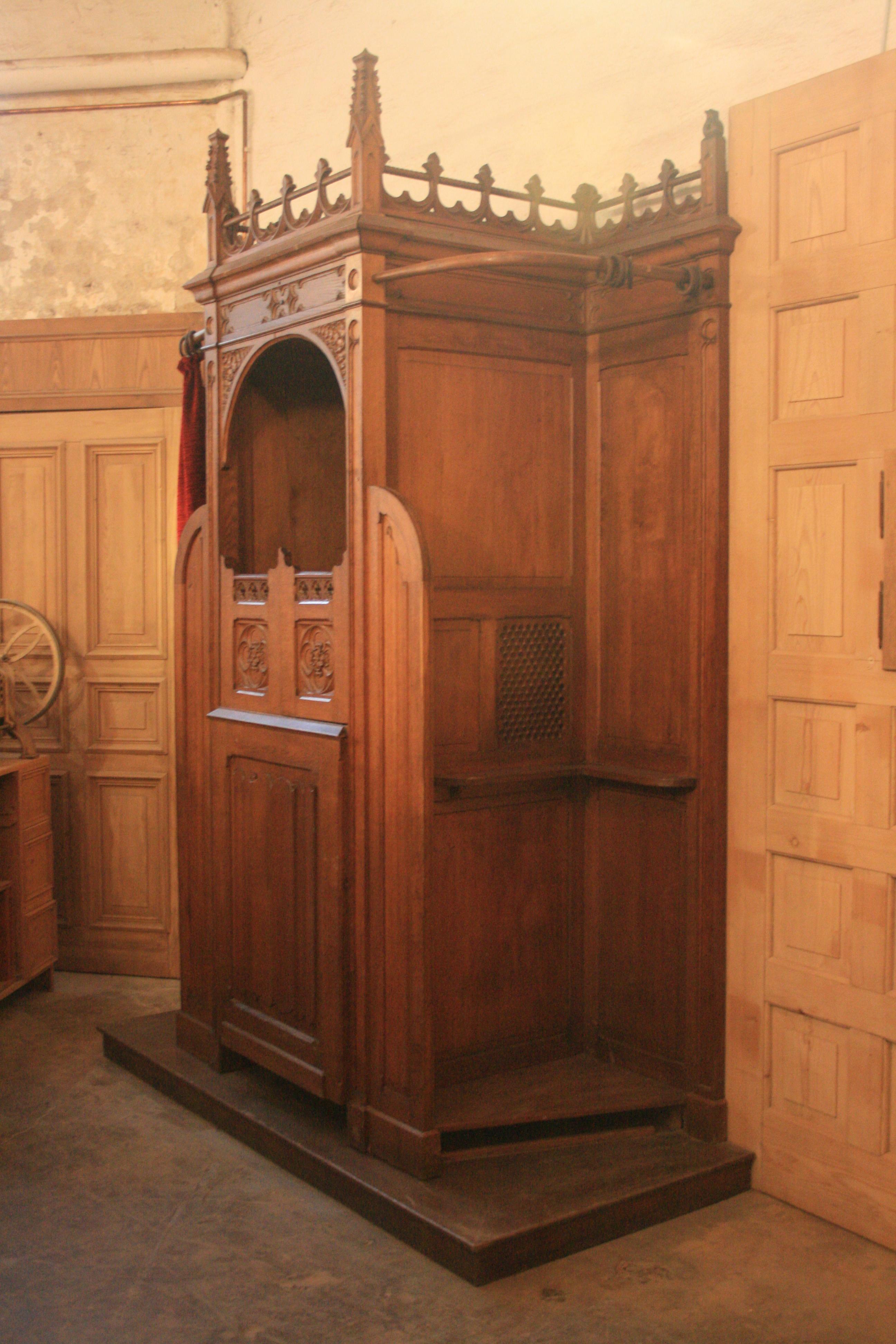 Belgian Antique Catholic Confessional from Liège, Solid Oak, Late 19th Century